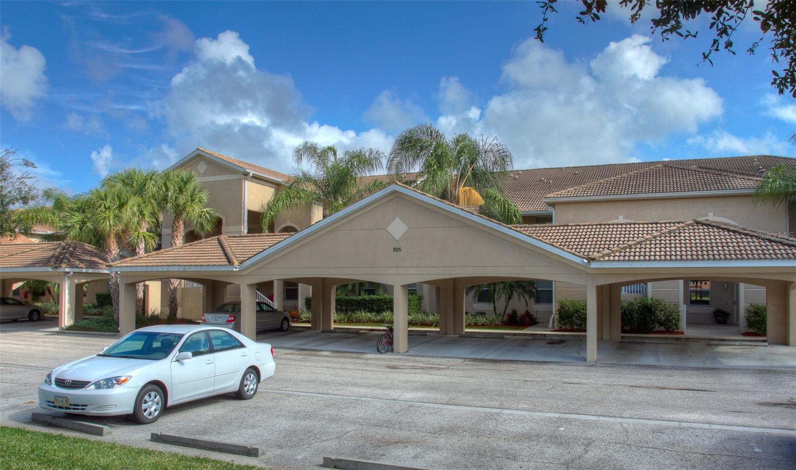 Photo of 905 FAIRWAY COVE LANE #205 BRADENTON FL 34212