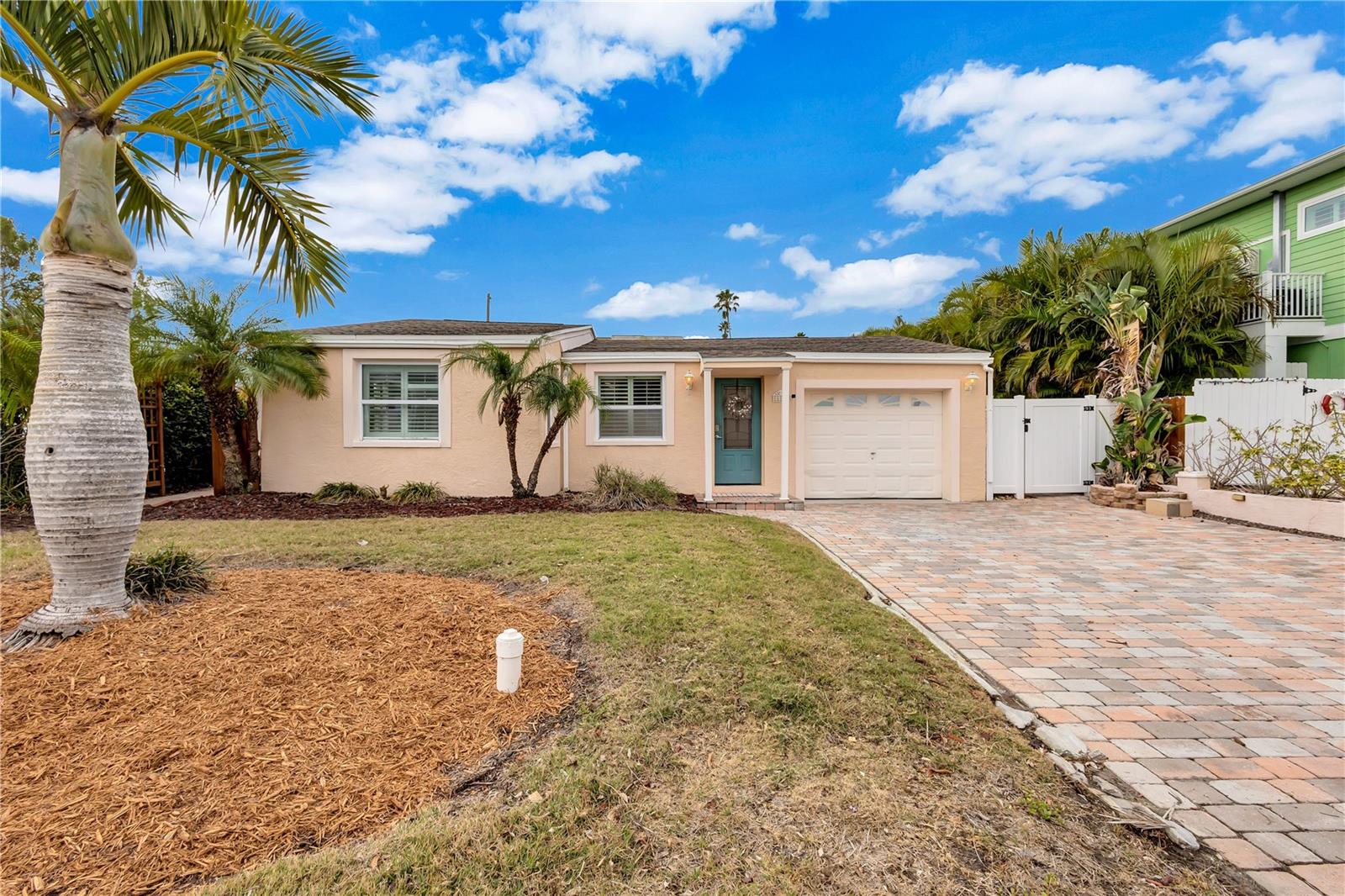 Photo of 16110 3RD STREET REDINGTON BEACH FL 33708