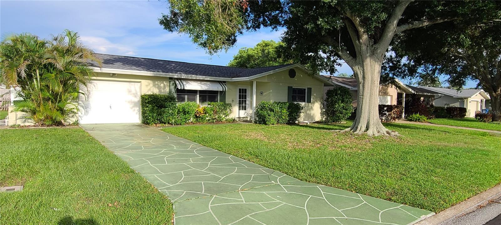 Photo of 9901 111TH LANE SEMINOLE FL 33772