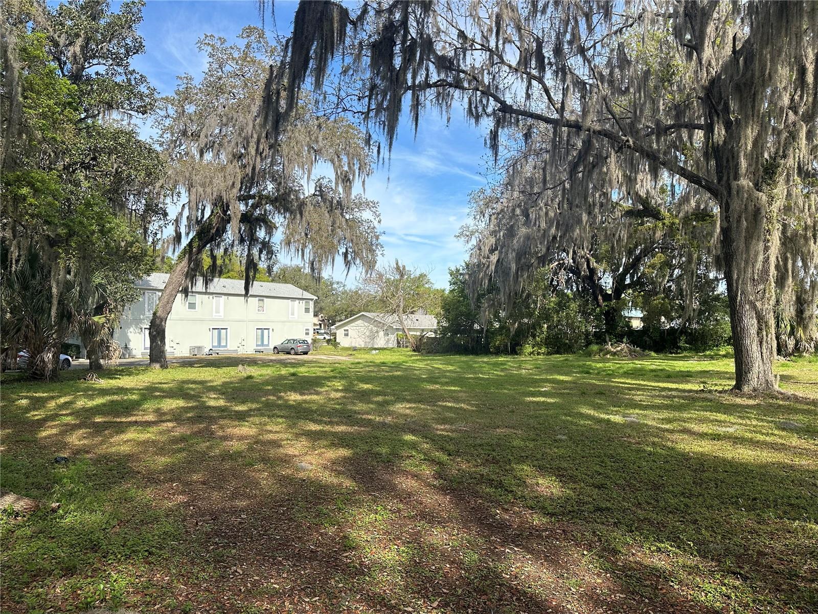 Photo of EUCLID AVENUE LEESBURG FL 34748