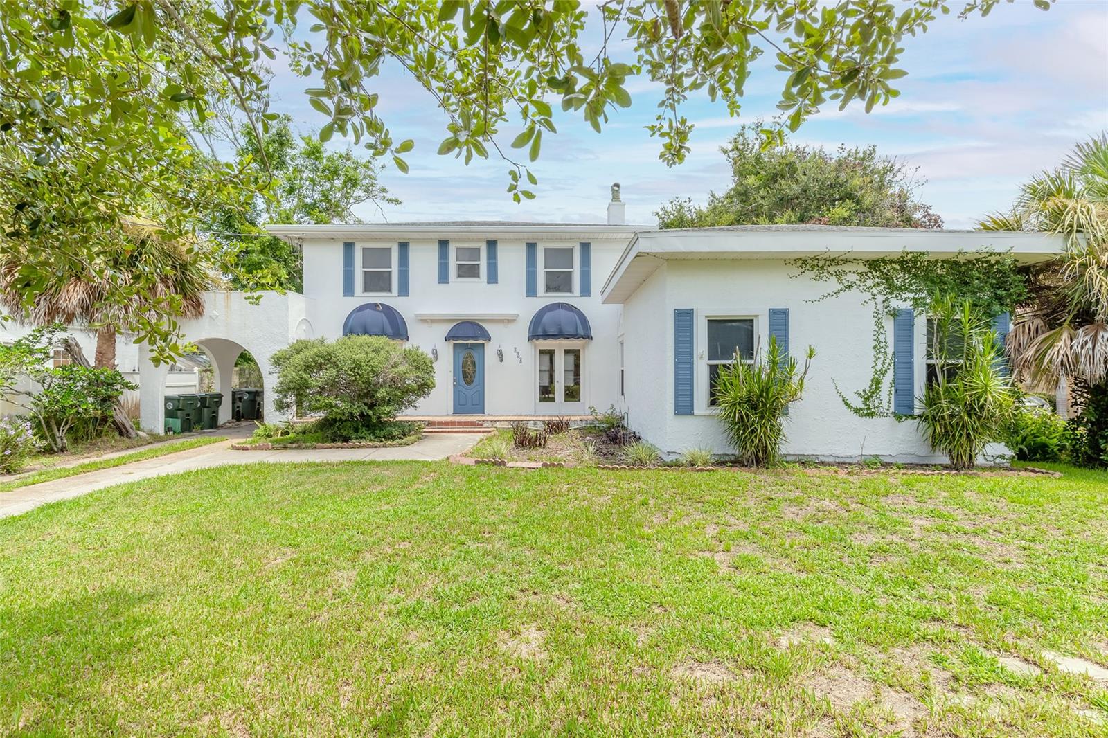 Photo of 724 N OLEANDER AVENUE DAYTONA BEACH FL 32118