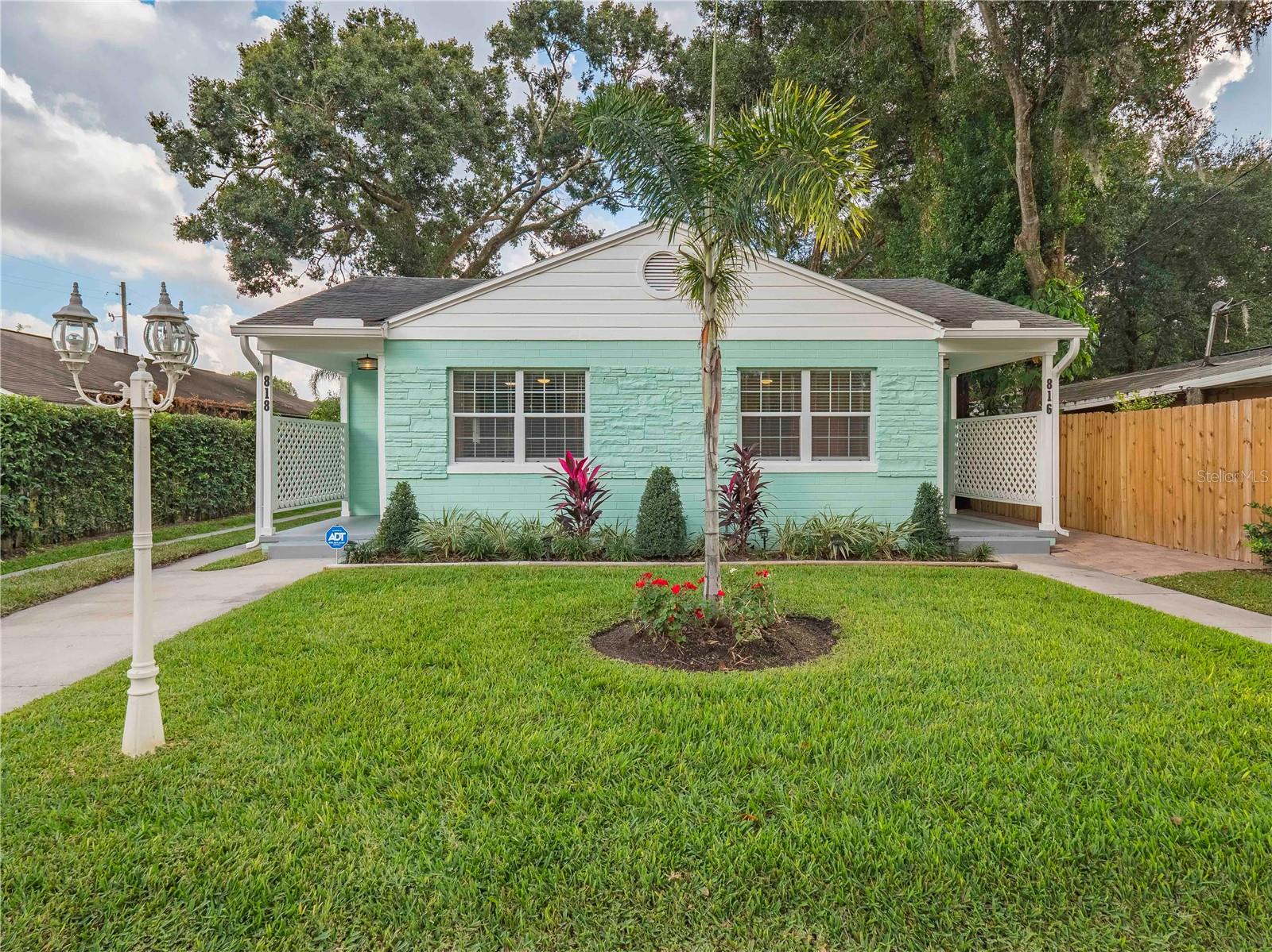Photo of 816 E AMELIA STREET ORLANDO FL 32801