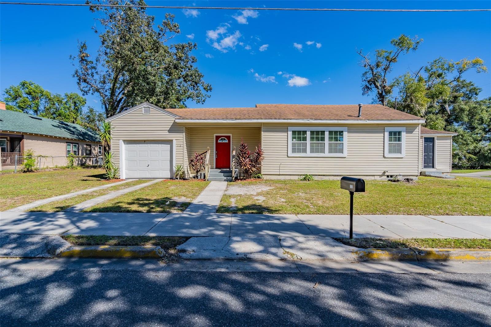 Photo of 112 S MOSS STREET LEESBURG FL 34748