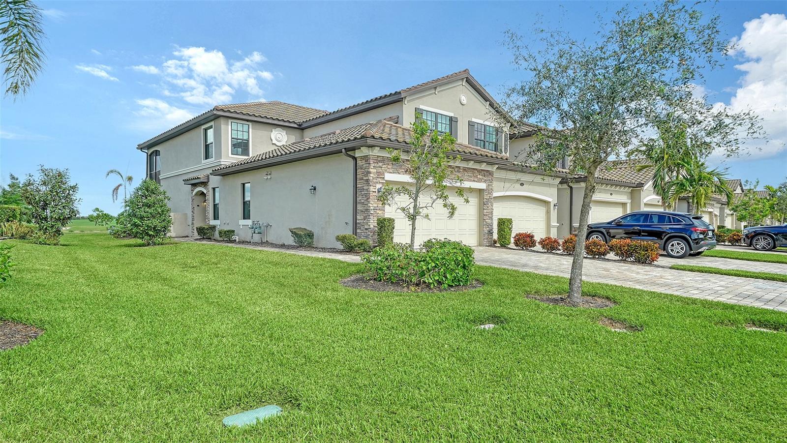 Photo of 17815 GAWTHROP DRIVE #101 BRADENTON FL 34211