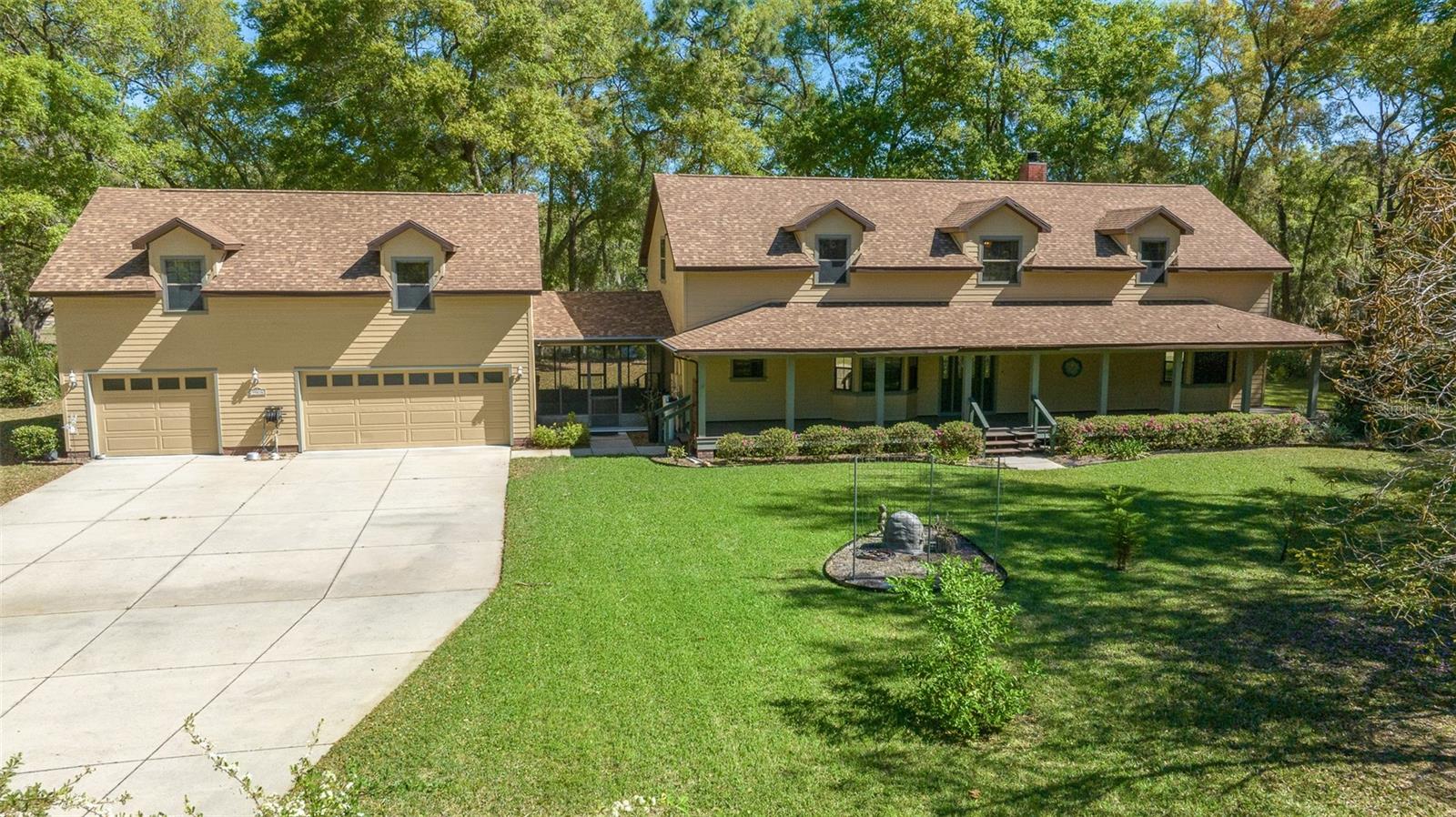 Photo of 39636 CAROLINA AVENUE LADY LAKE FL 32159