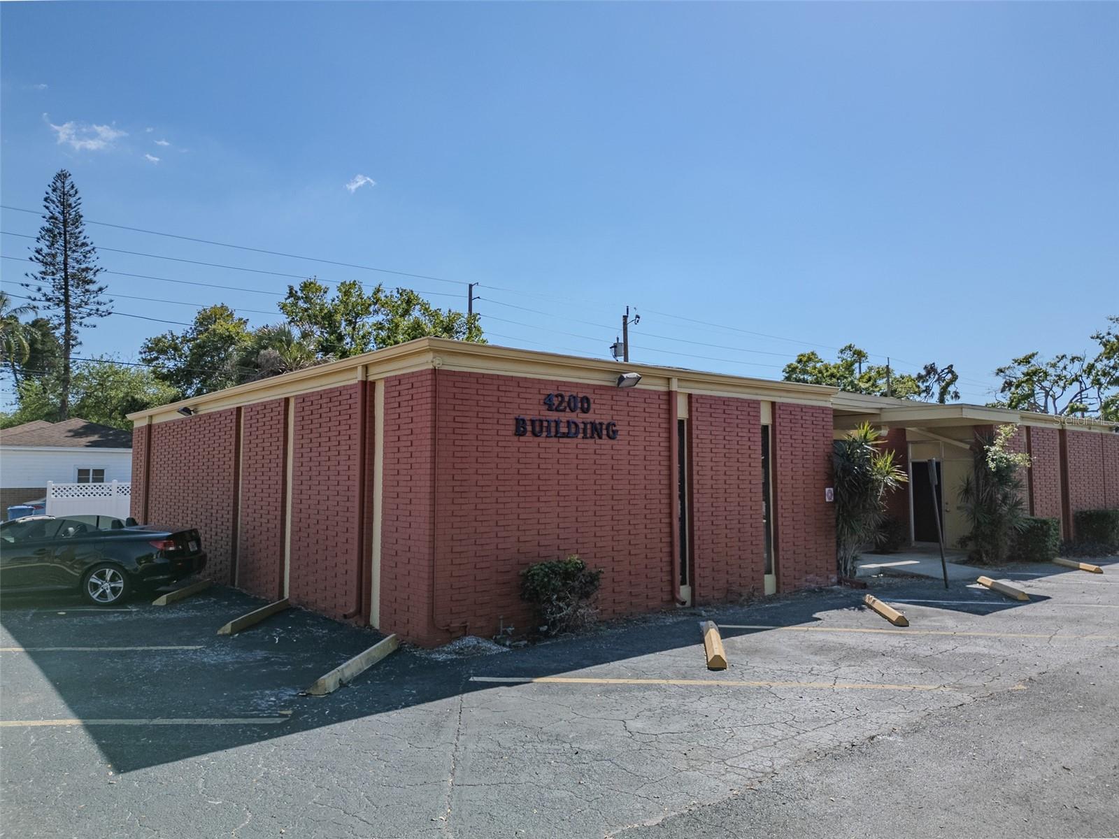 Photo of 4200 CENTRAL AVENUE ST PETERSBURG FL 33711
