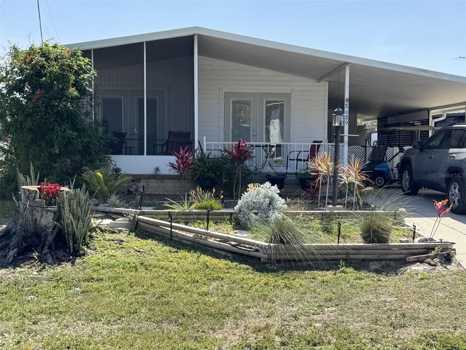 Photo of 8689 BREEZE HILL DRIVE LAKE WALES FL 33898