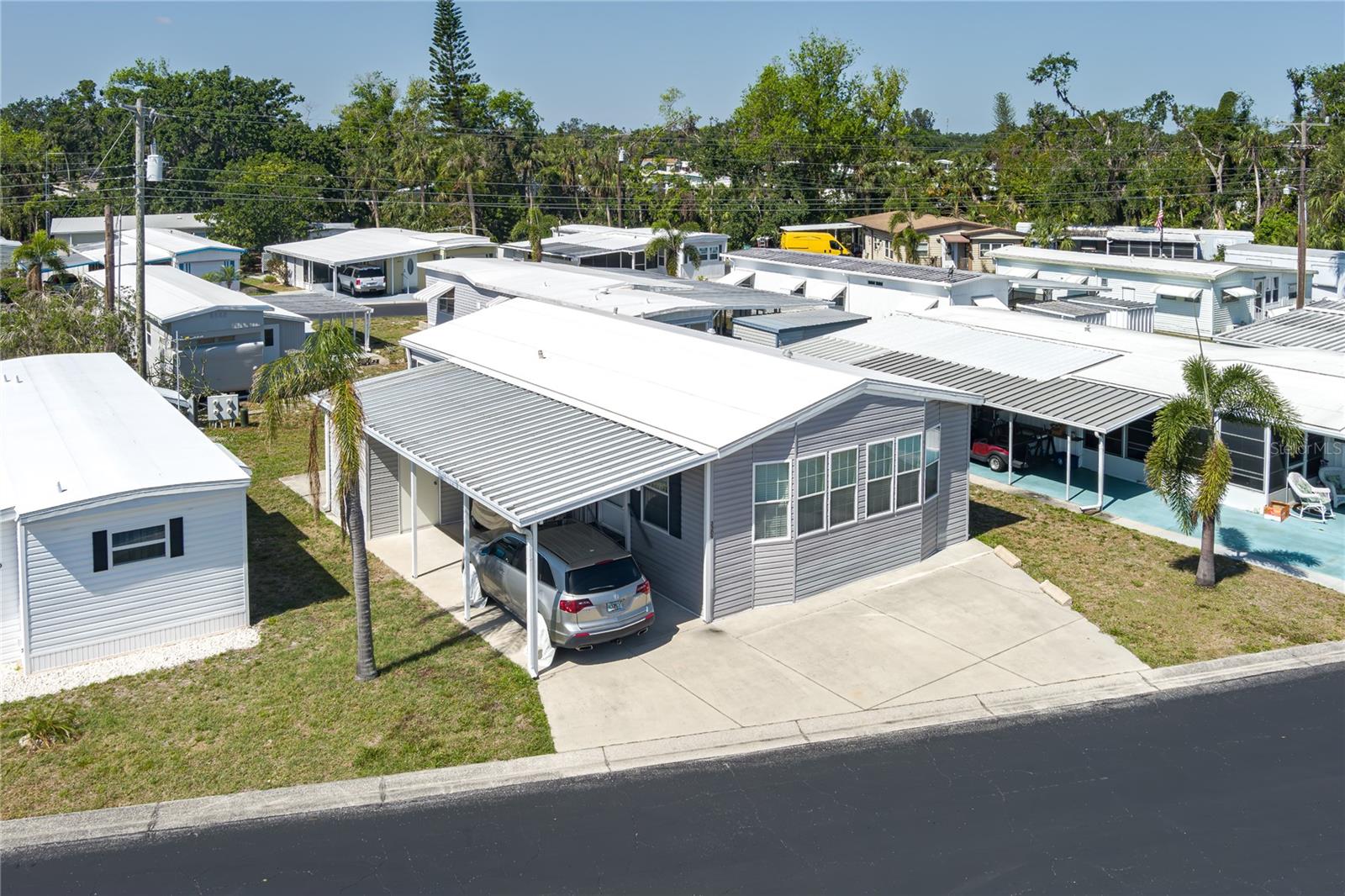 Photo of 3309 BERNADETTE DRIVE ELLENTON FL 34222
