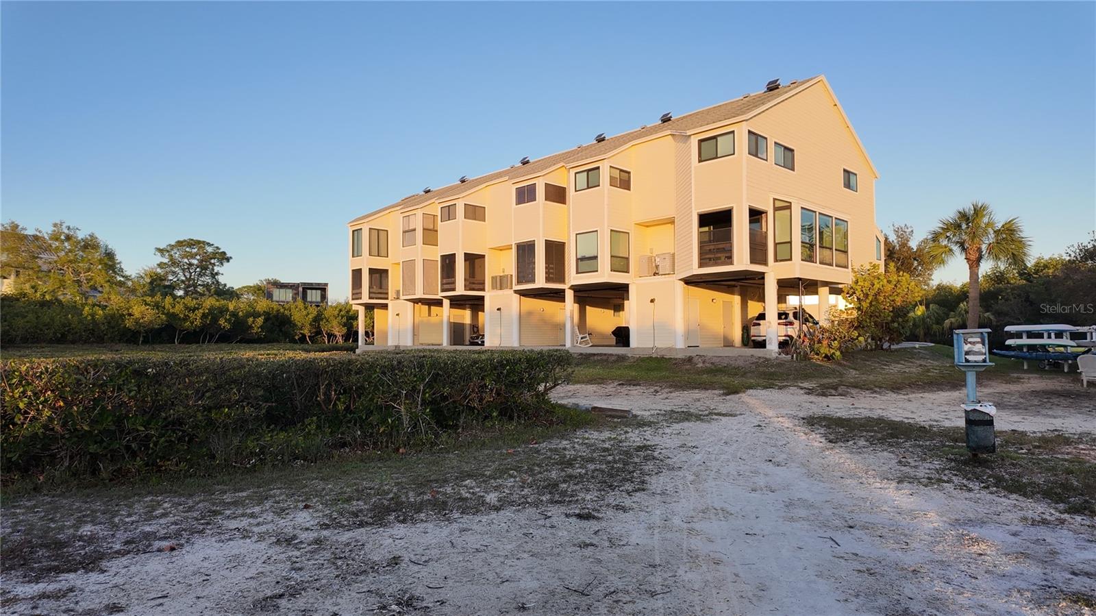 Photo of 1500 SUNSET RD BLDG C #C7 TARPON SPRINGS FL 34689