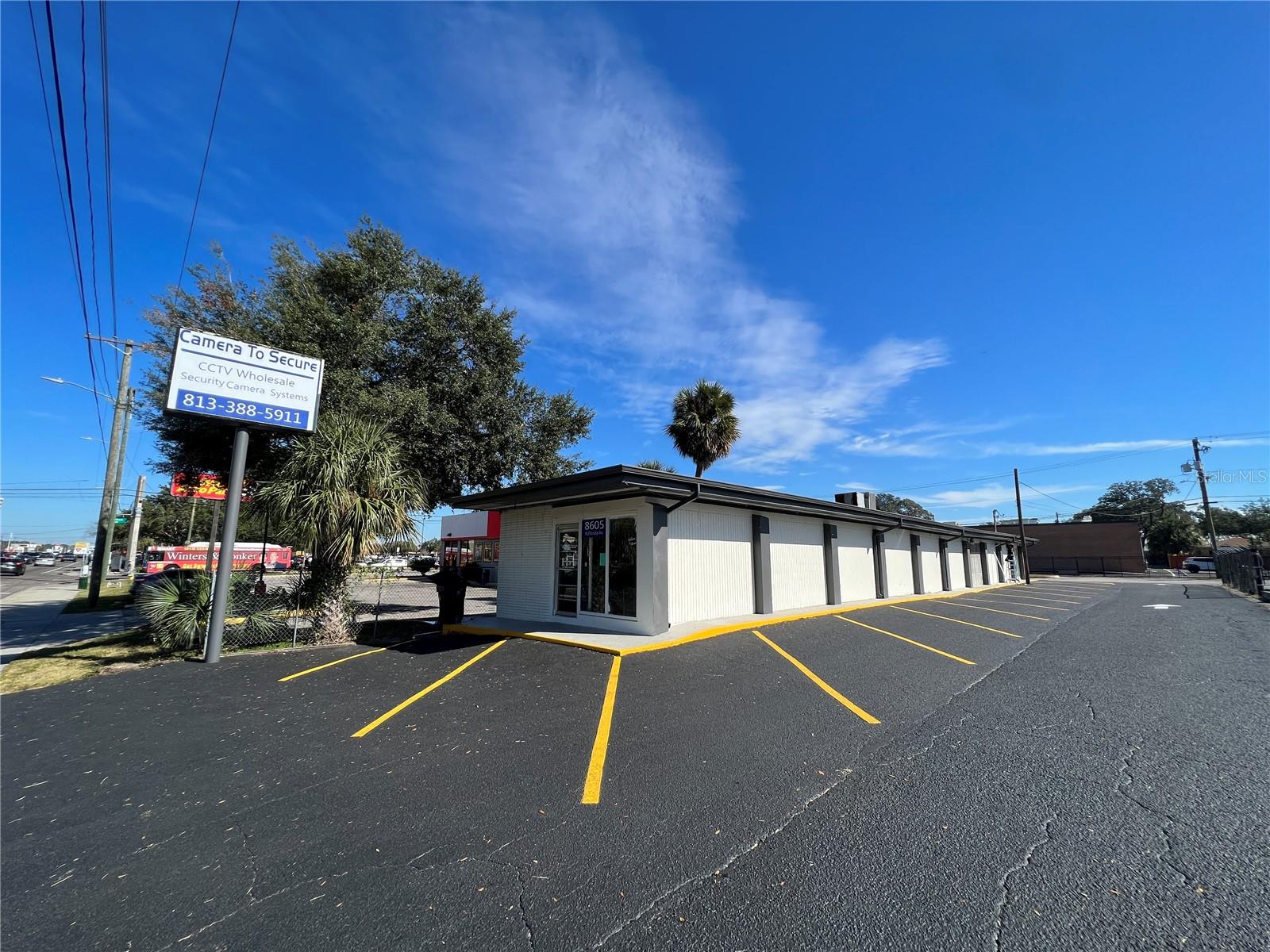Photo of 8610 N SUWANEE AVENUE #8610 TAMPA FL 33604