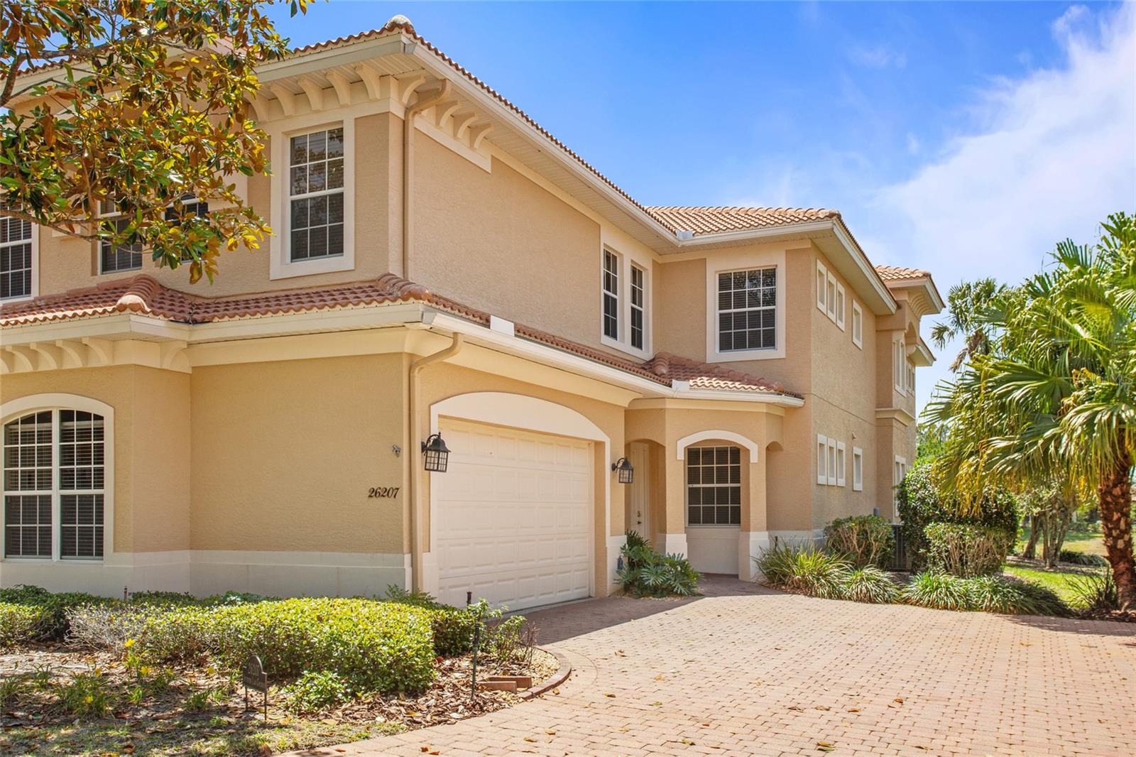Photo of 26207 AVENIDA LAS COLINAS #26207 HOWEY IN THE HILLS FL 34737