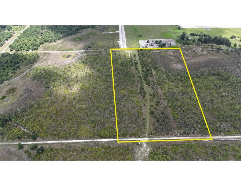 Photo of 21061 GRANVILLE ROAD NORTH FORT MYERS FL 33917