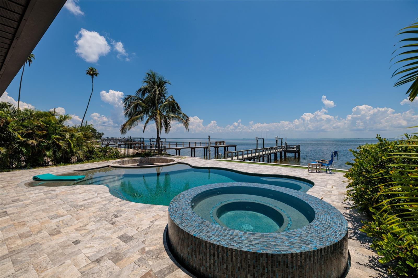 Photo of 3319 BAYSHORE BOULEVARD ST PETERSBURG FL 33703