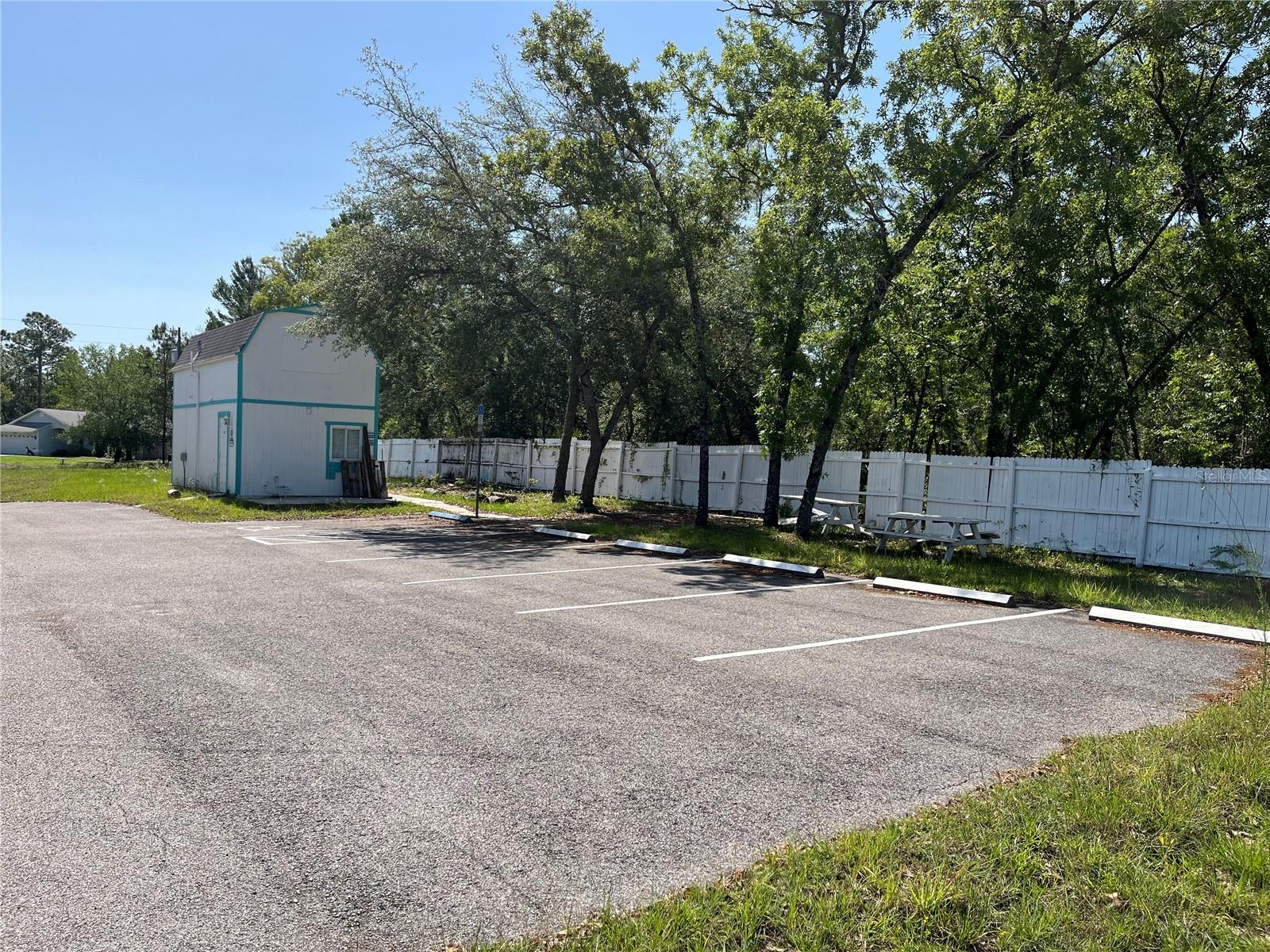 Photo of 18132 COMMERCIAL WAY WEEKI WACHEE FL 34614