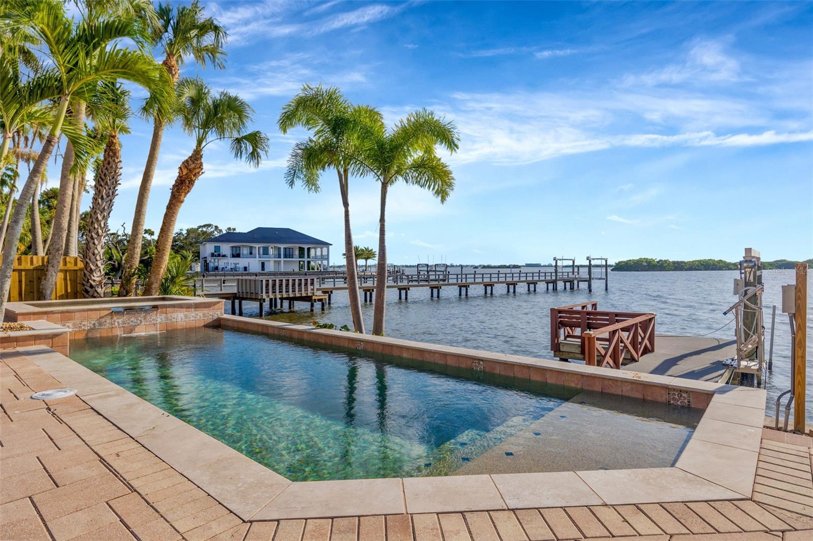 Photo of 8400 35TH AVENUE ST PETERSBURG FL 33710