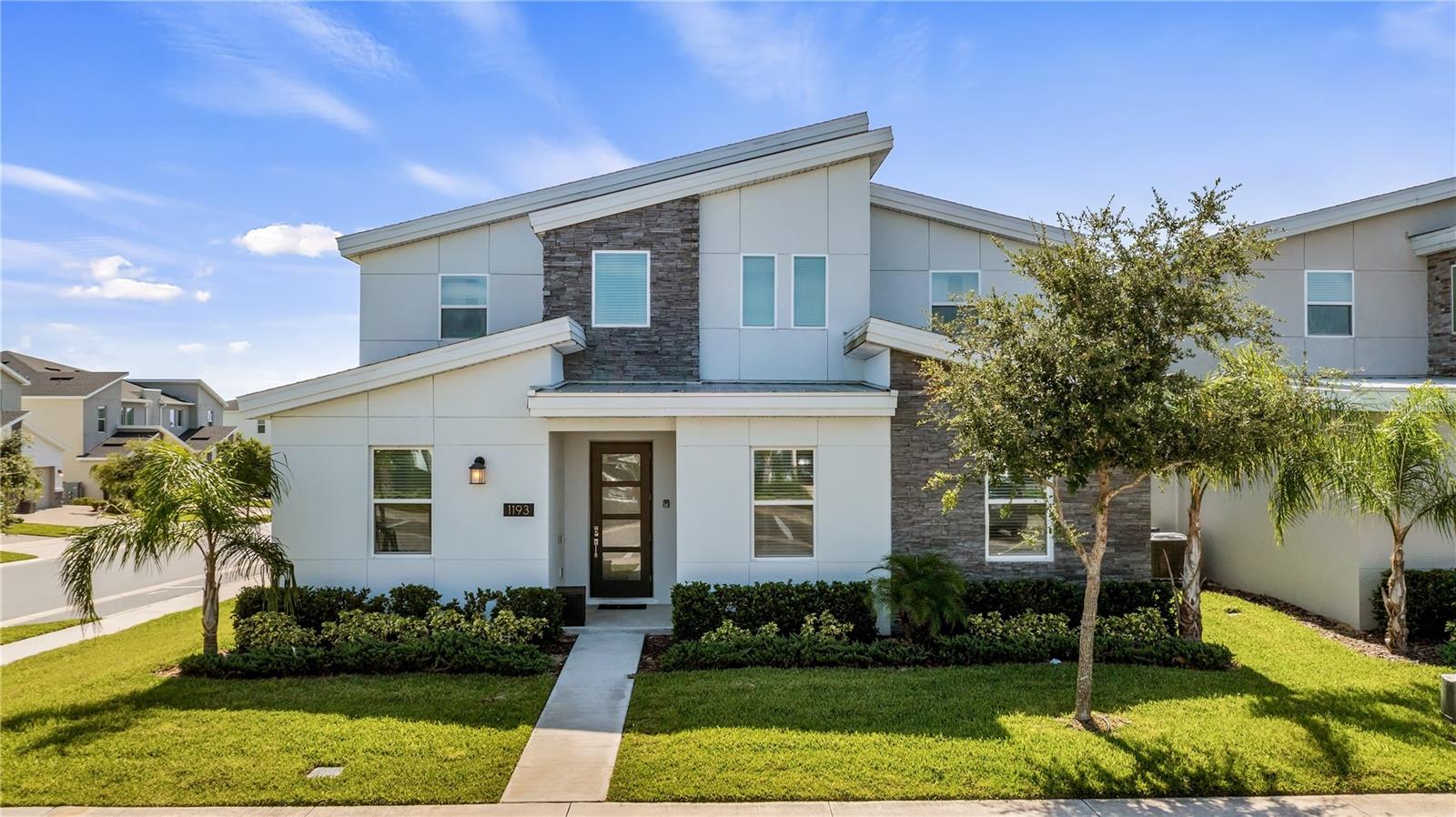 Photo of 1193 CHALLENGE DRIVE DAVENPORT FL 33896