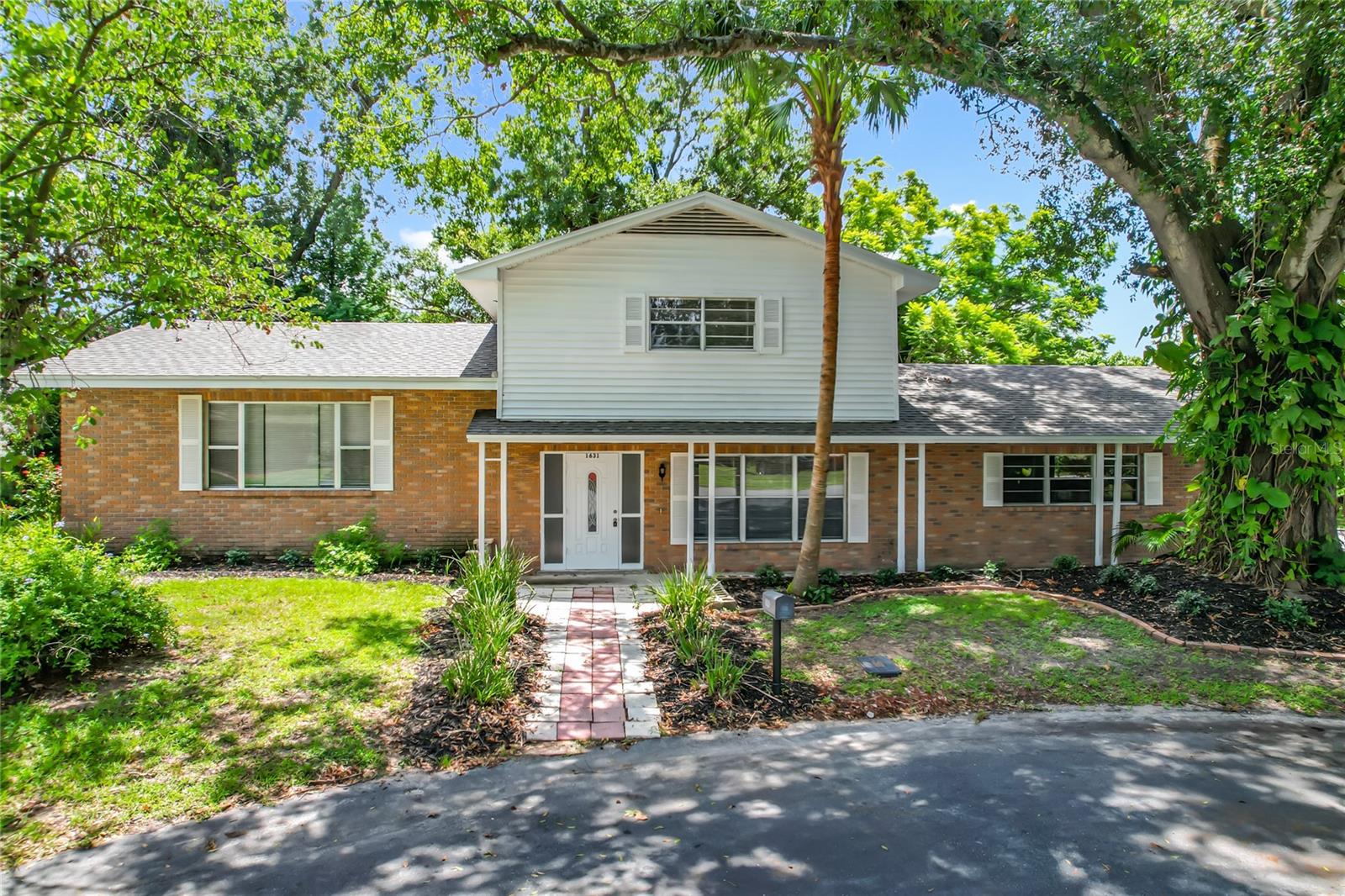 Photo of 1631 MONTEREY LANE LAKELAND FL 33813