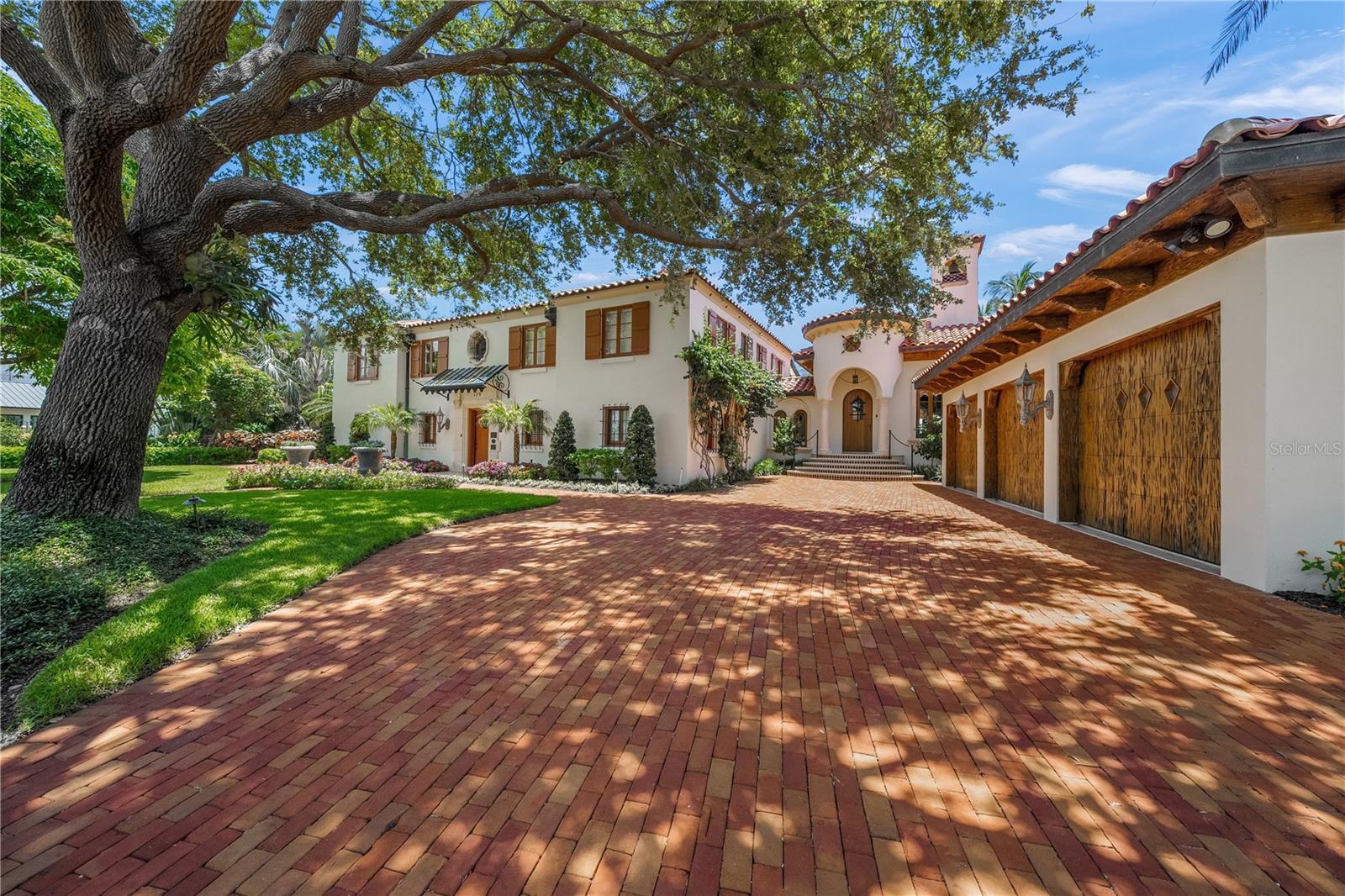 Photo of 139 S WASHINGTON DRIVE SARASOTA FL 34236