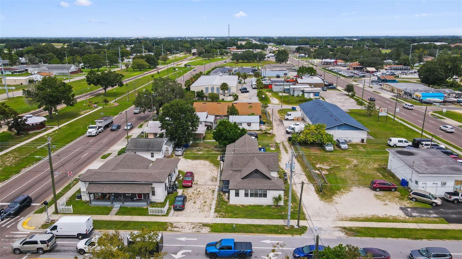 Photo of 19 W EAGLE AVENUE EAGLE LAKE FL 33839