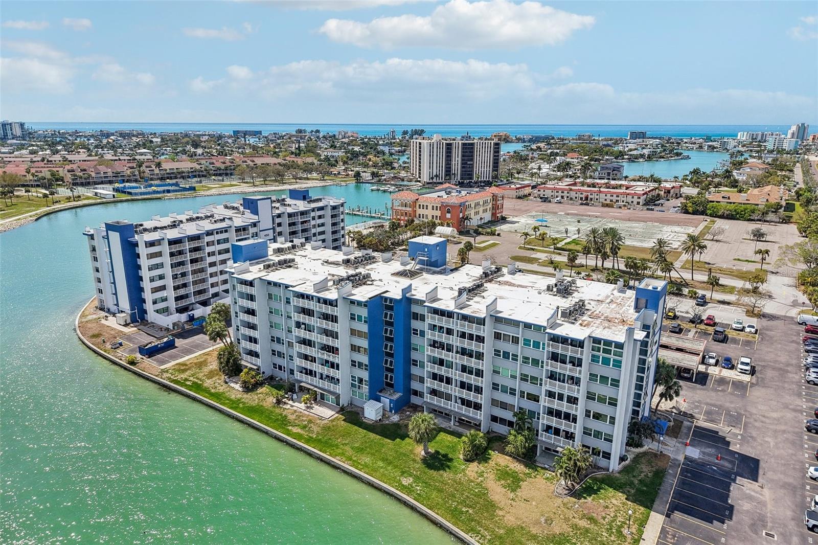 Photo of 500 TREASURE ISLAND CAUSEWAY #711 TREASURE ISLAND FL 33706