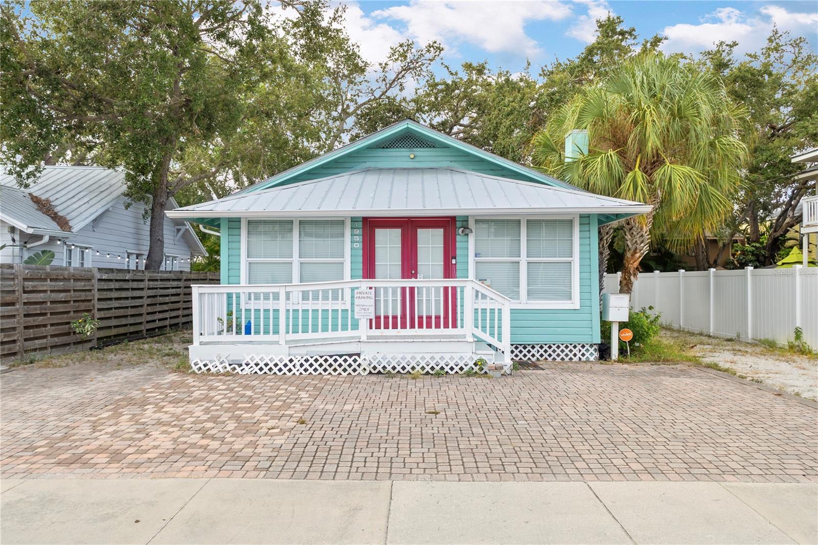 Photo of 1950 ADAMS LANE SARASOTA FL 34236
