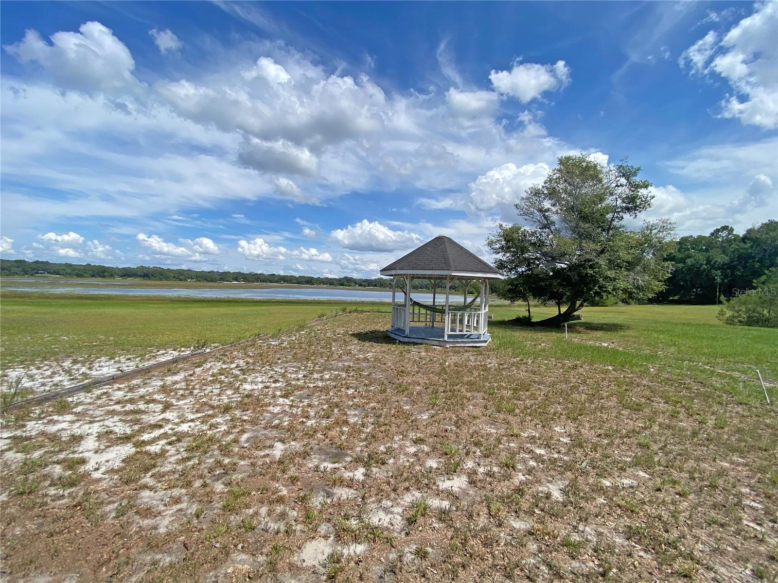 Photo of 148 SWAN LAKE DRIVE MELROSE FL 32666