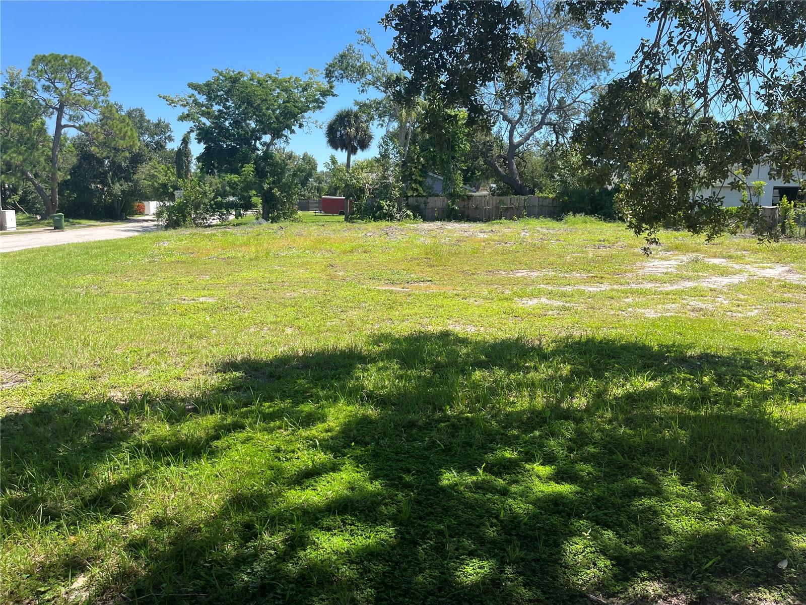 Photo of 2414 PELICAN DRIVE SARASOTA FL 34237