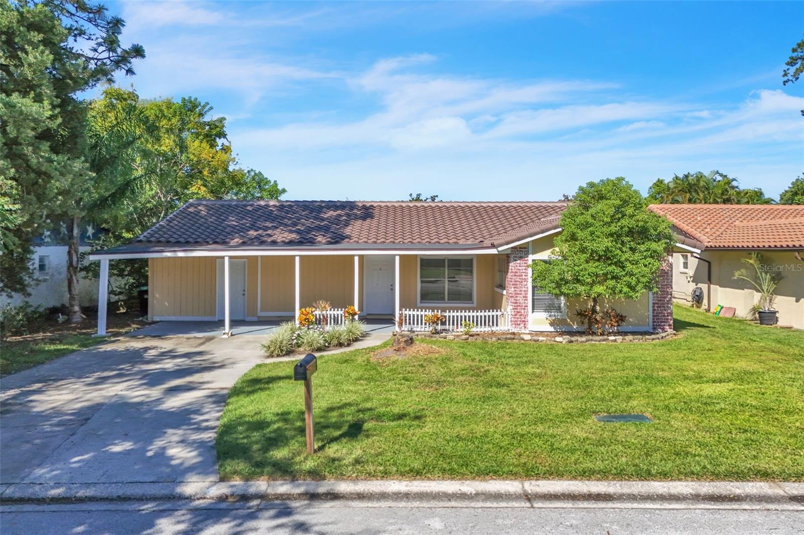 Photo of 10626 DEERGRASS LANE ORLANDO FL 32821