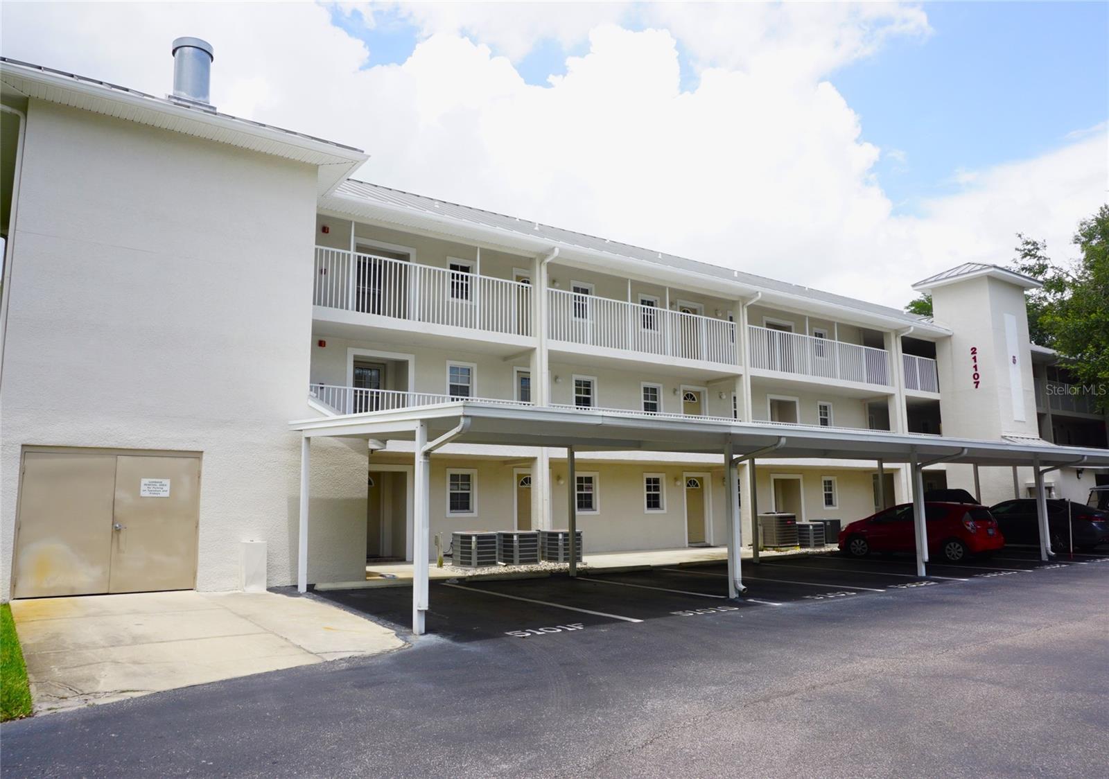 Photo of 21107 FOUNTAIN VIEW LANE #5102 LUTZ FL 33558