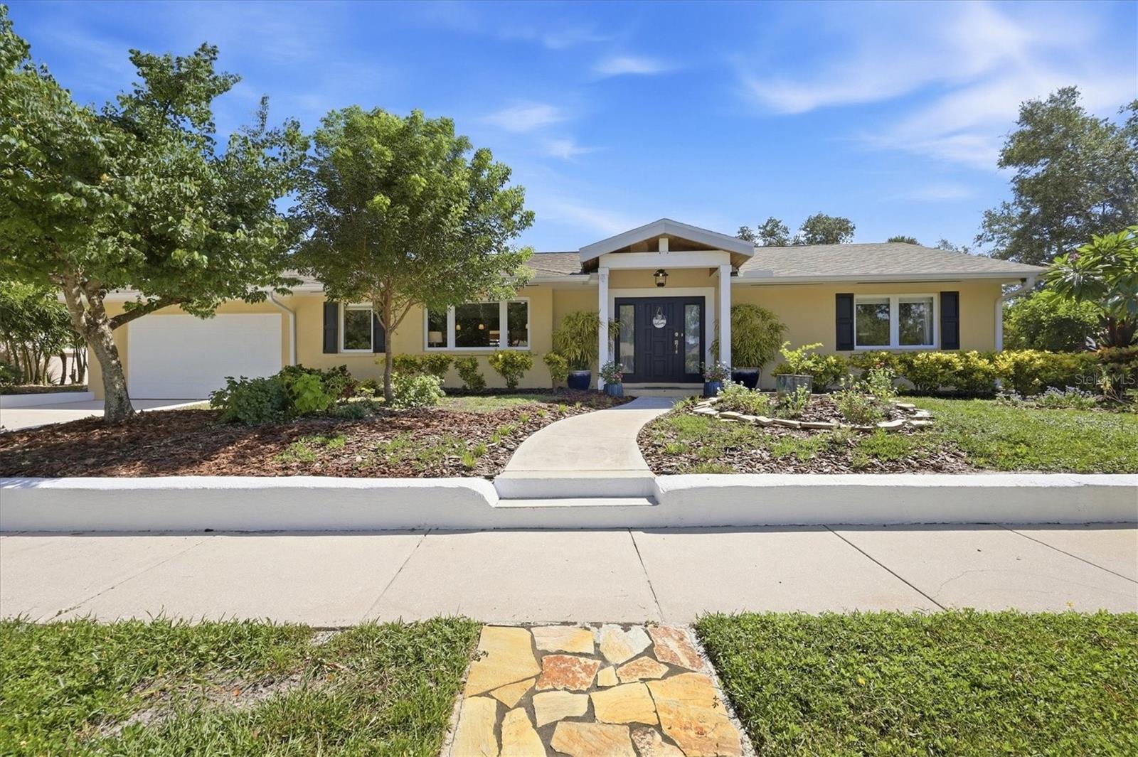 Photo of 942 VIRGINIA DRIVE SARASOTA FL 34234