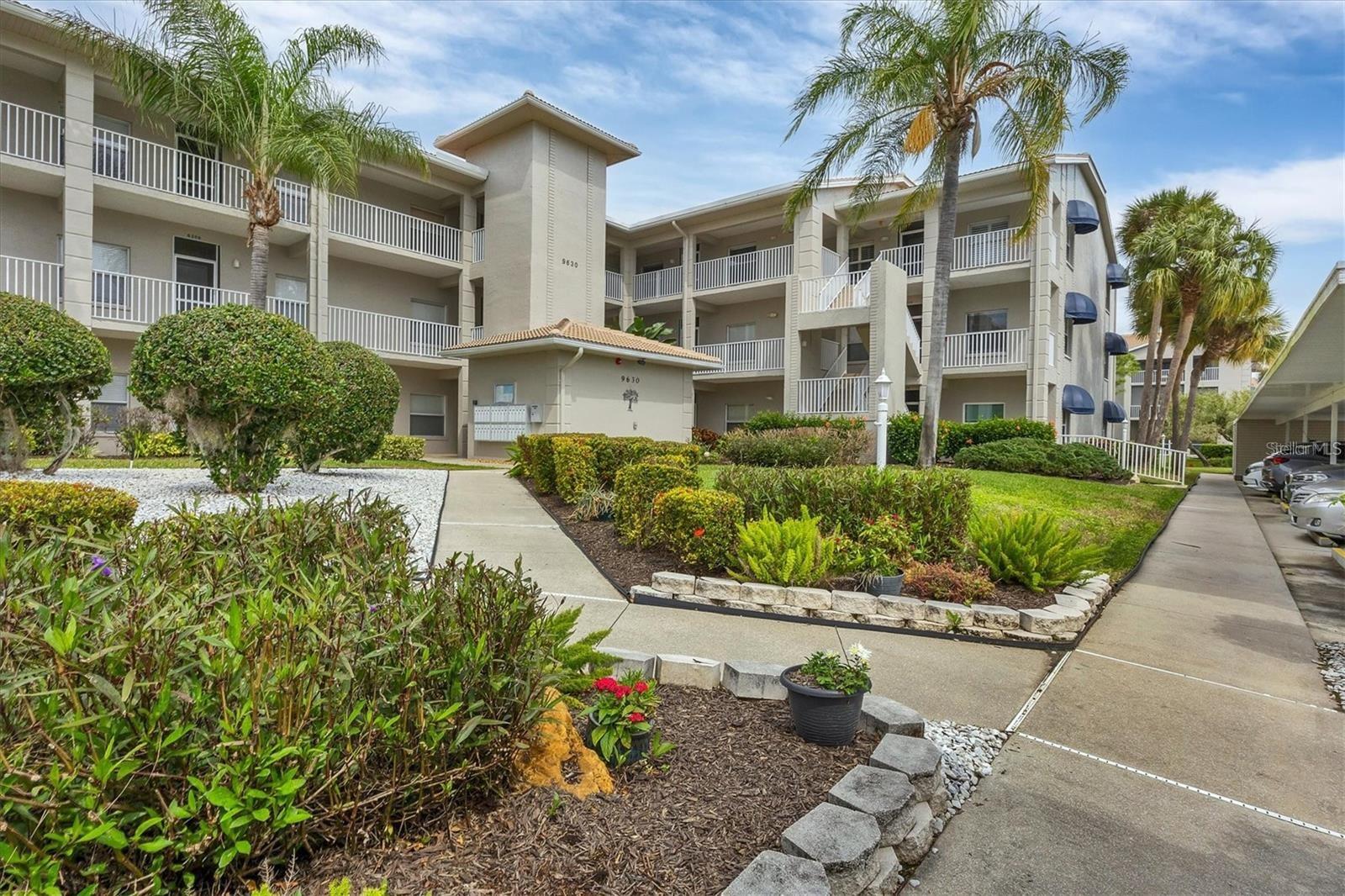 Photo of 9630 CLUB SOUTH CIRCLE #6201 SARASOTA FL 34238