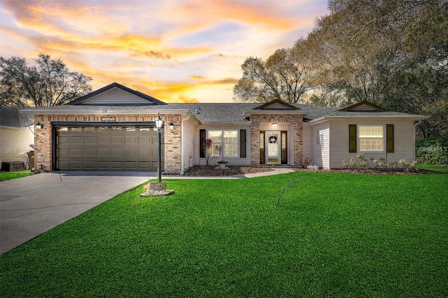 Photo of 25273 LOST OAK CIRCLE LEESBURG FL 34748