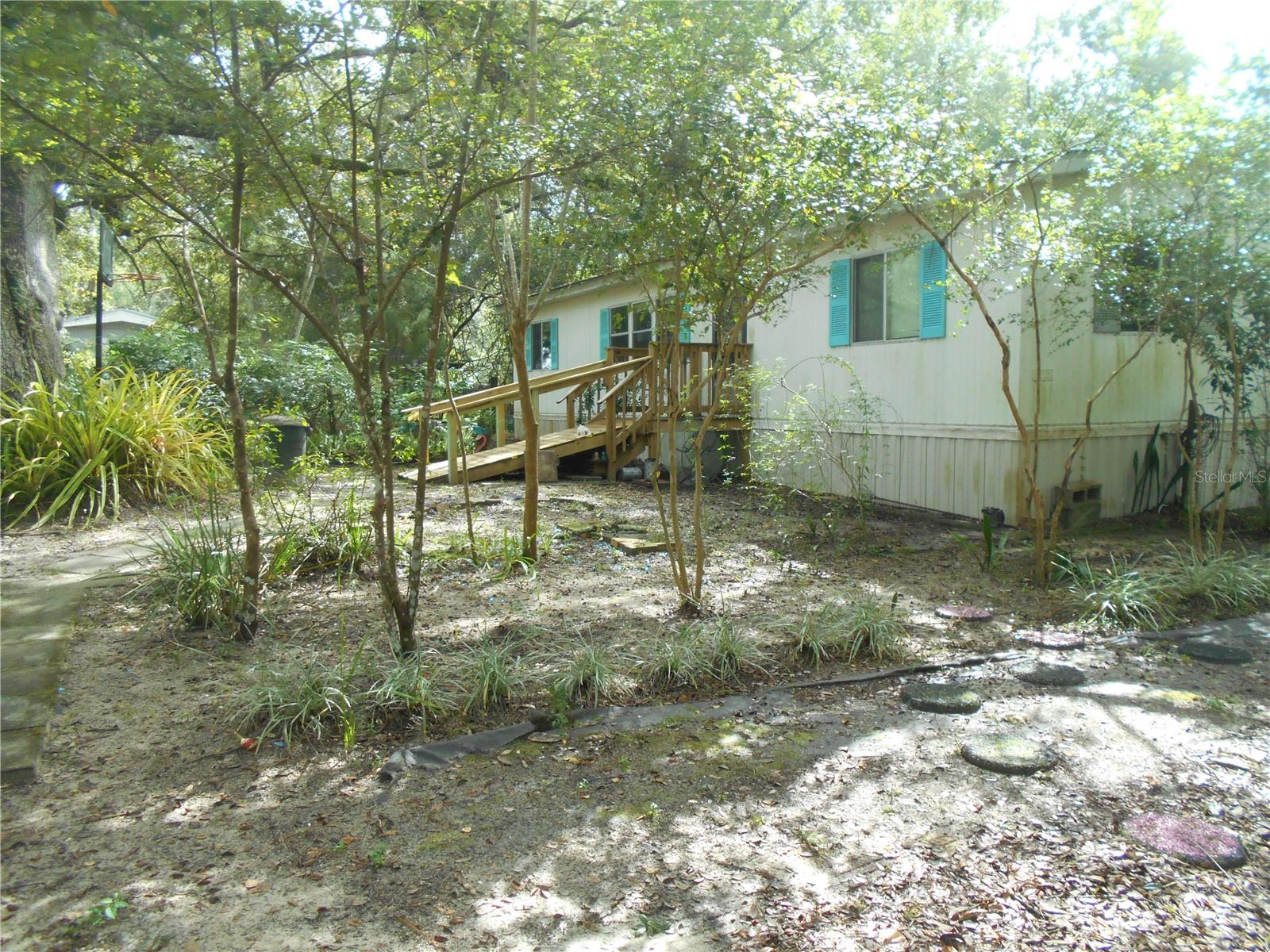 Photo of 20425 NE 143RD STREET SALT SPRINGS FL 32134