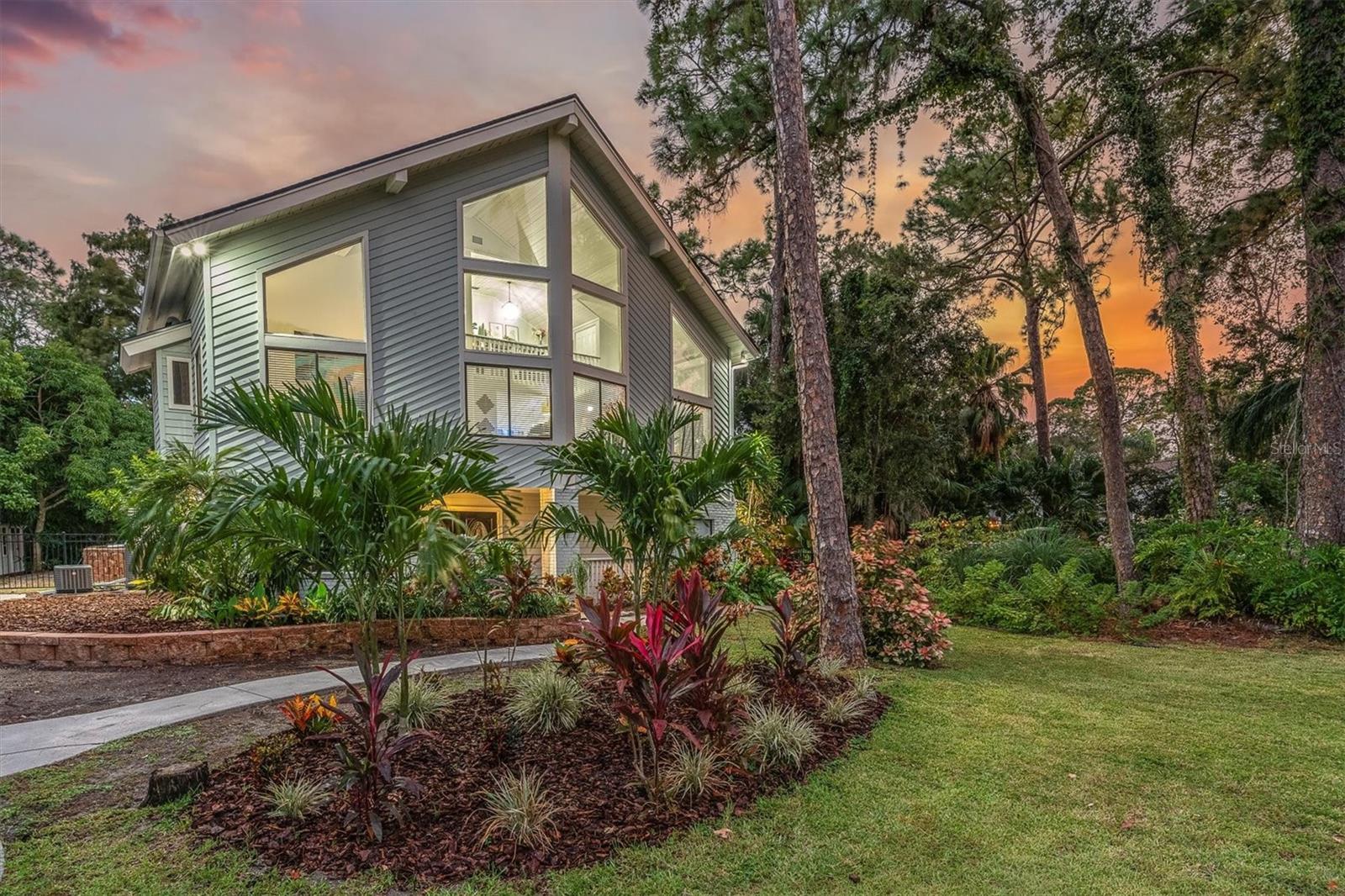 Photo of 12844 74TH AVENUE SEMINOLE FL 33776