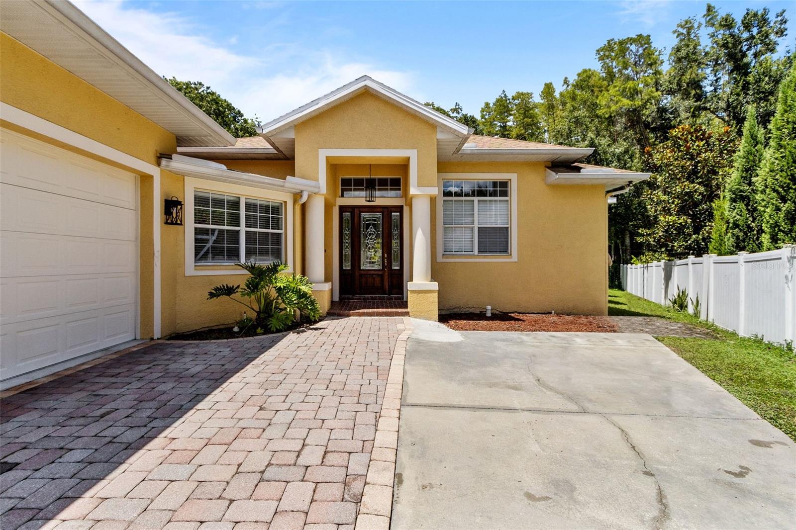 Photo of 4116 WOODACRE LANE TAMPA FL 33624