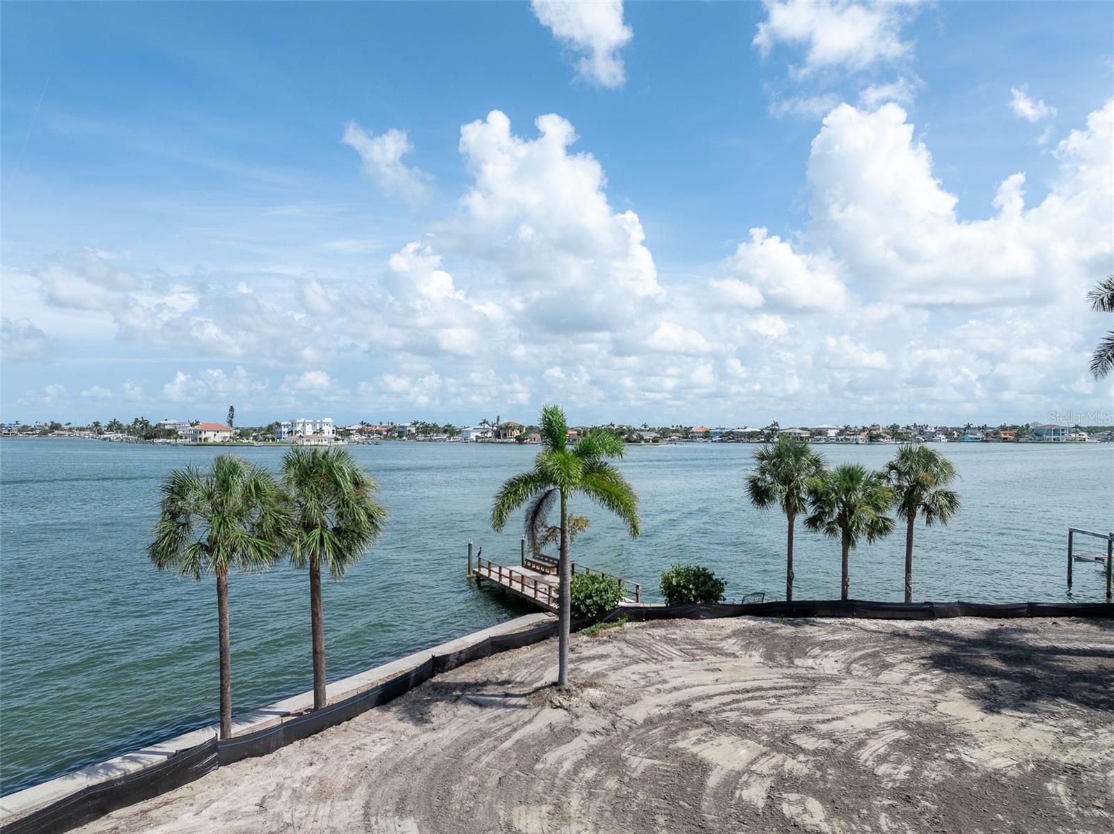 Photo of 1 PARADISE LANE TREASURE ISLAND FL 33706