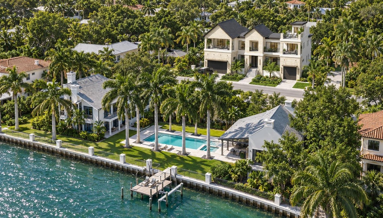 Photo of 577 RIVIERA DRIVE TAMPA FL 33606