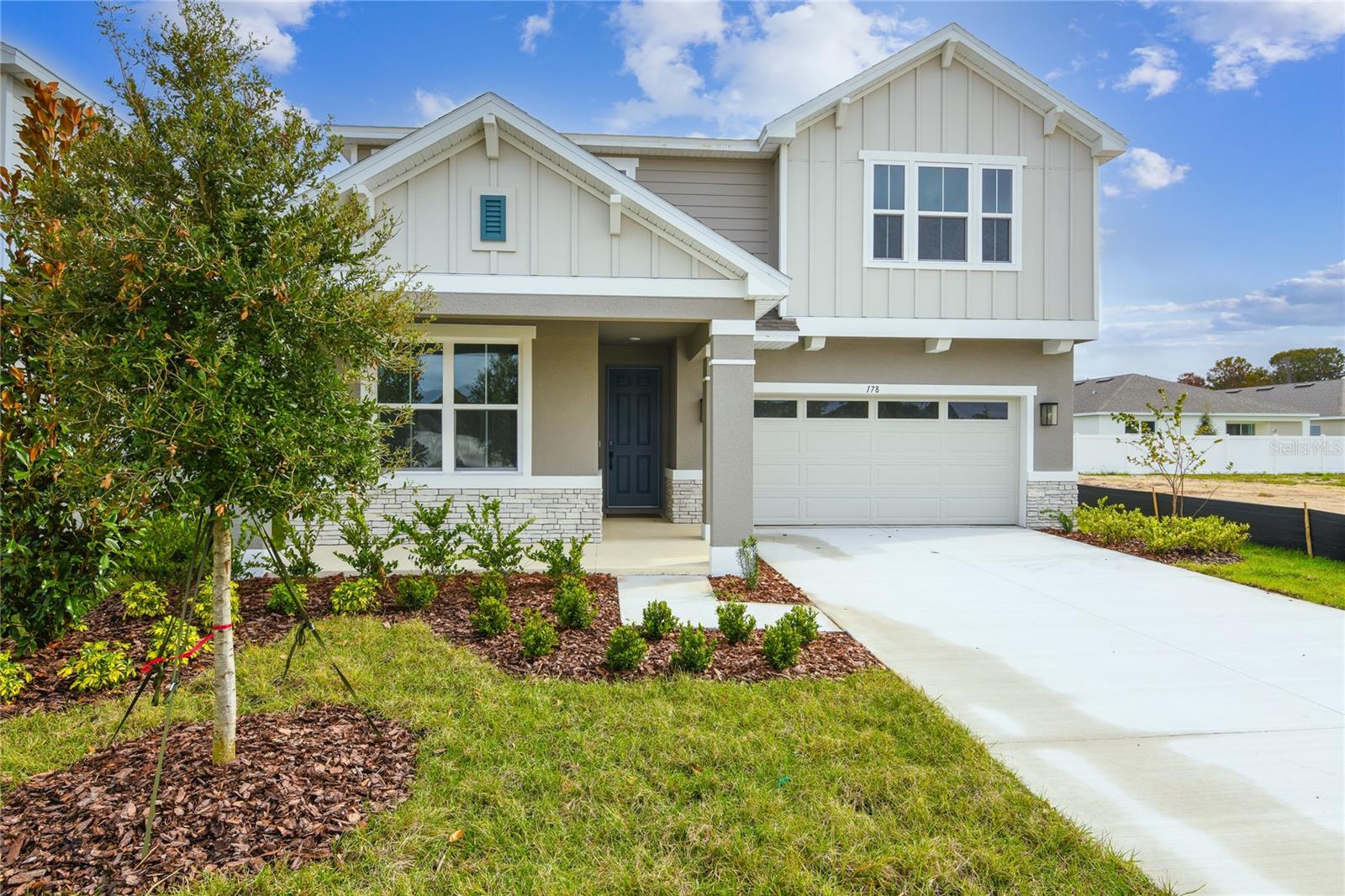 Photo of 178 BLUE STAR COURT TAVARES FL 32778