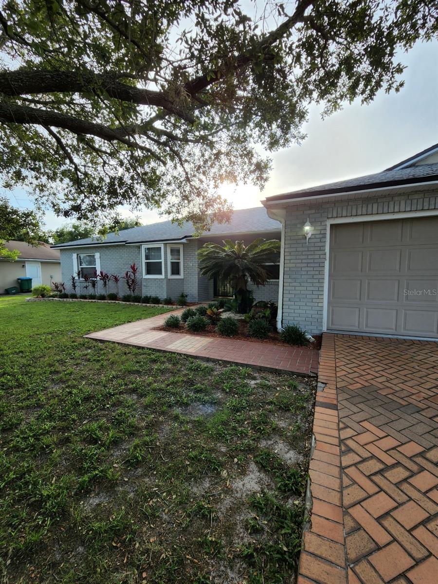 Photo of 542 BLACKSTONE AVENUE DELTONA FL 32725