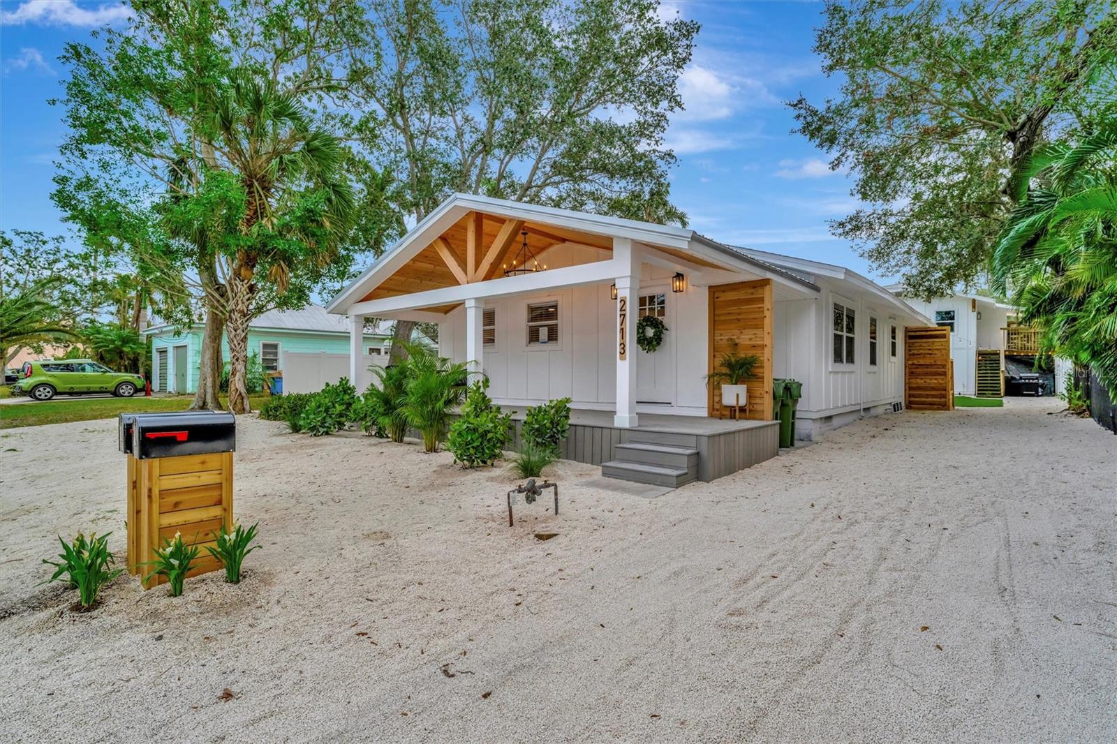 Photo of 2713 4TH AVENUE BRADENTON FL 34205