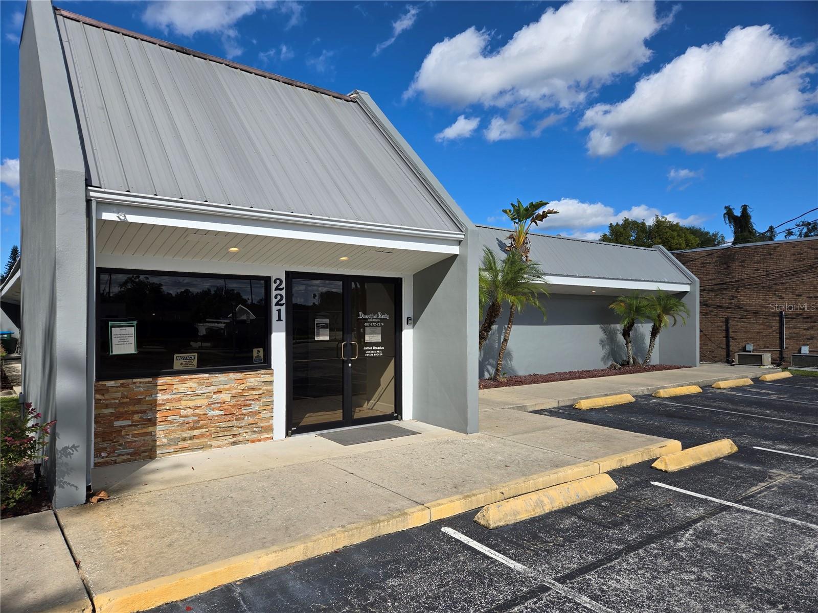 Photo of 221 W STATE ROAD 434 LONGWOOD FL 32750