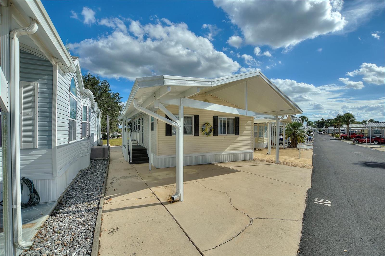 Photo of 16 CHAMPIONSHIP DR #16 DAVENPORT FL 33837