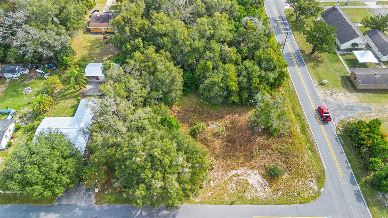 Photo of 905 W BERESFORD AVENUE DELAND FL 32720