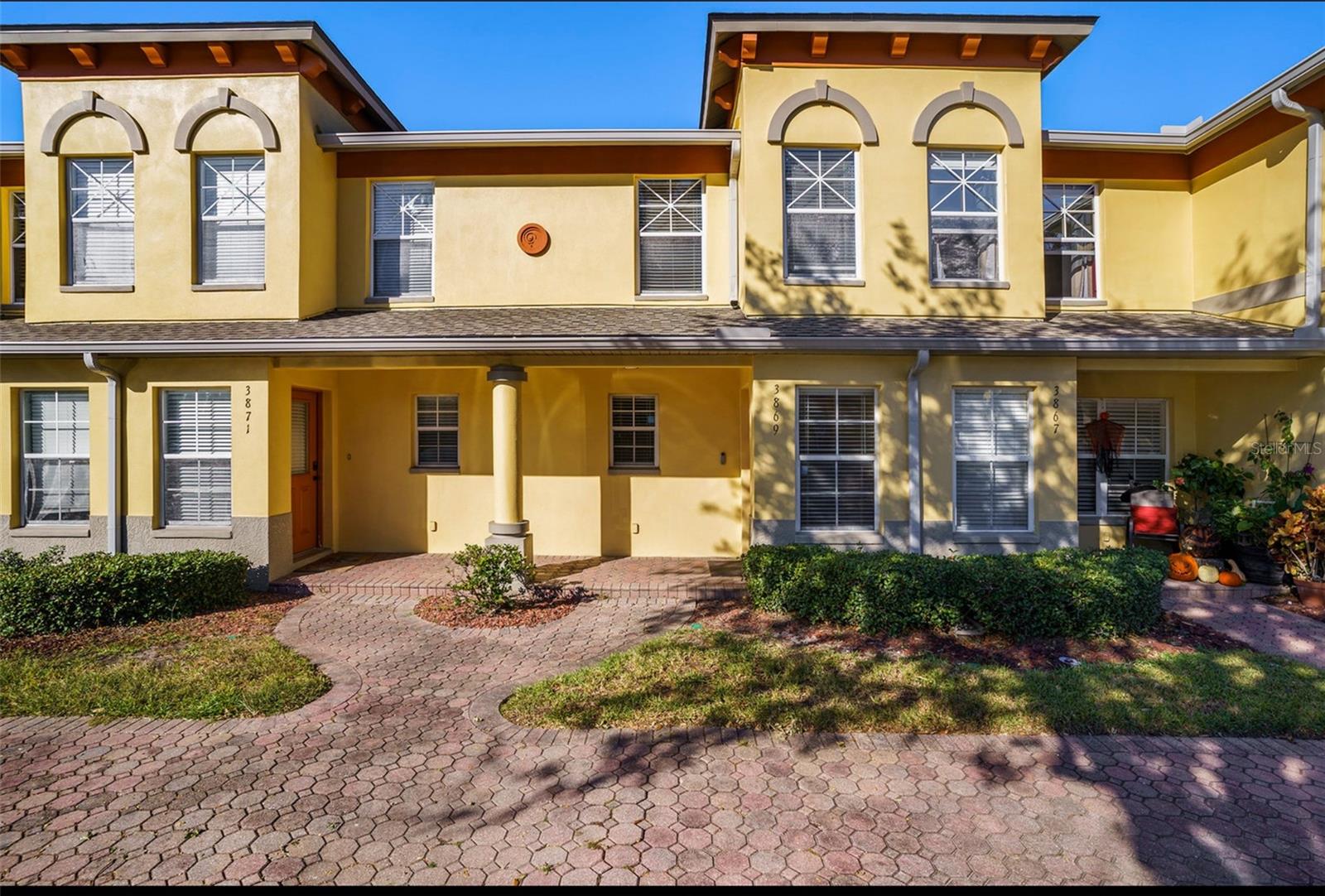 Photo of 3869 ISLAND WAY ST PETERSBURG FL 33705