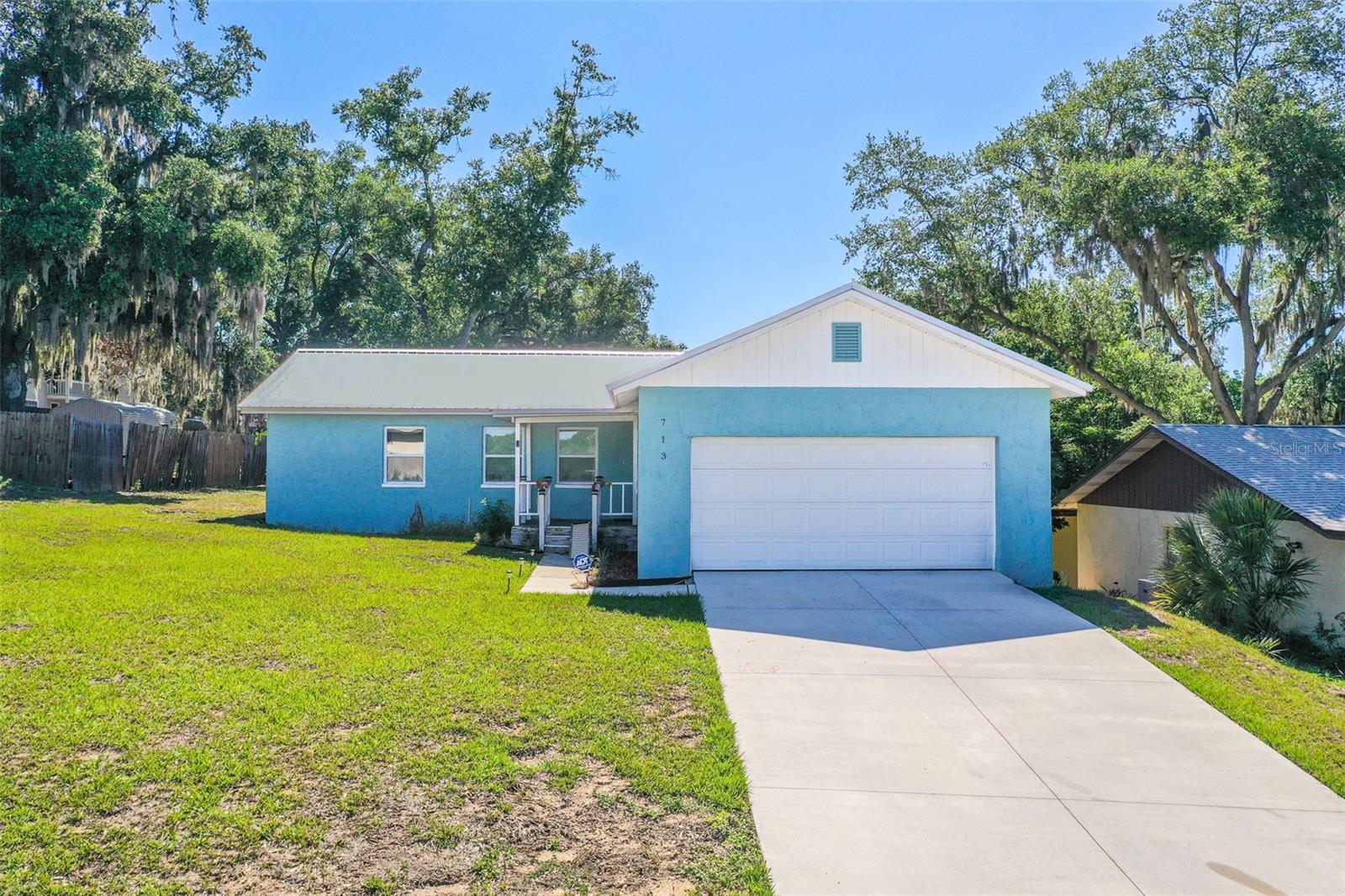 Photo of 713 GREENLEAF LANE LAKE WALES FL 33853