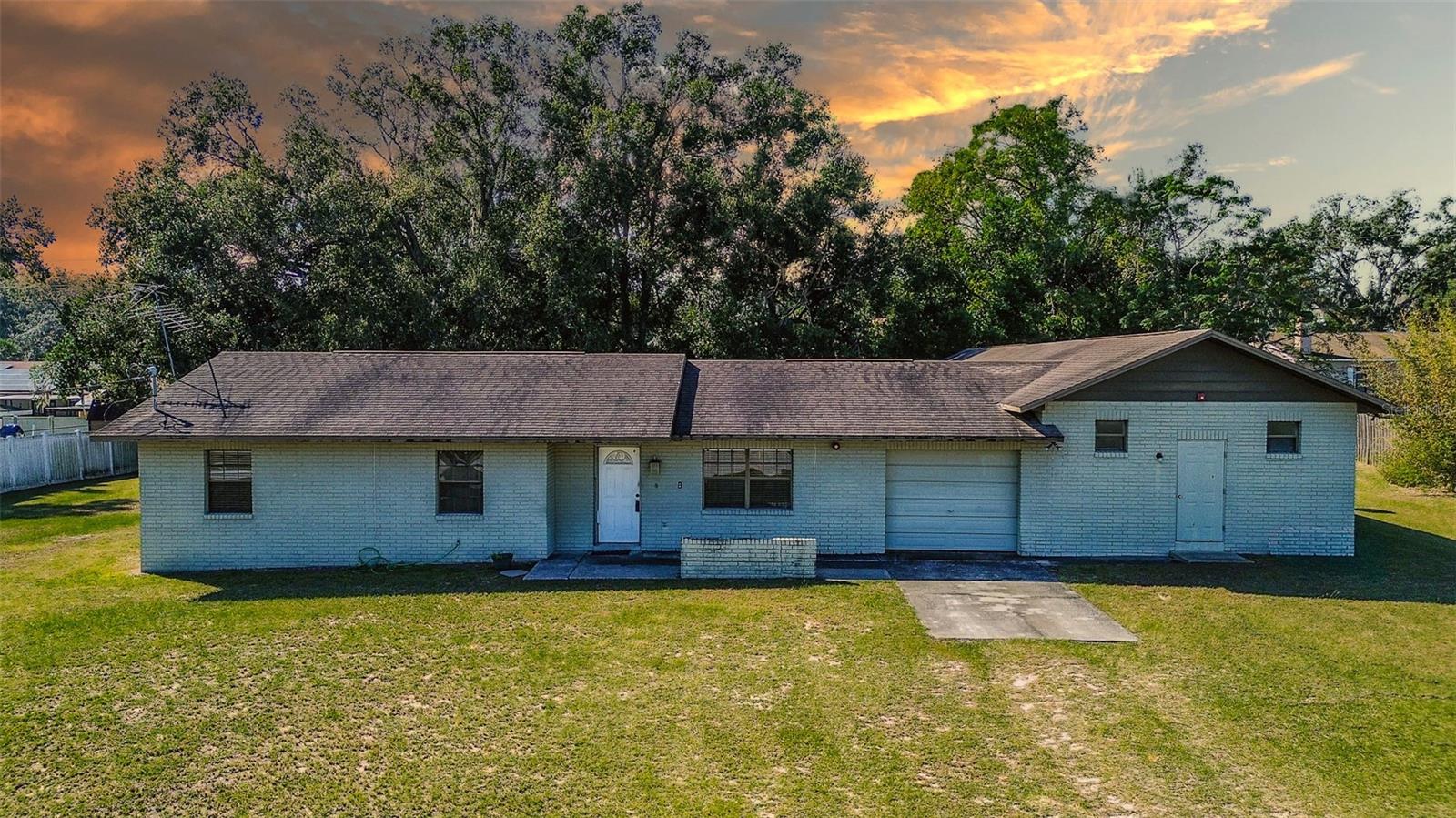 Photo of 11425 SUN ROAD DADE CITY FL 33525