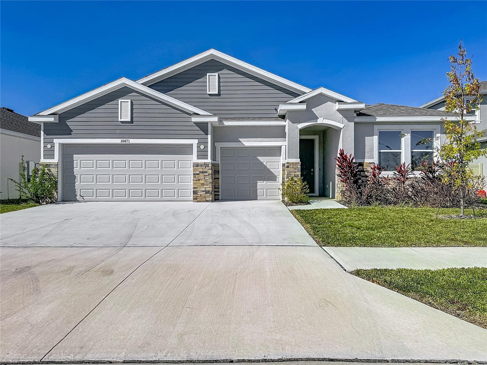 Photo of 10471 BRIDGEGATE HEIGHTS LOOP SAN ANTONIO FL 33576