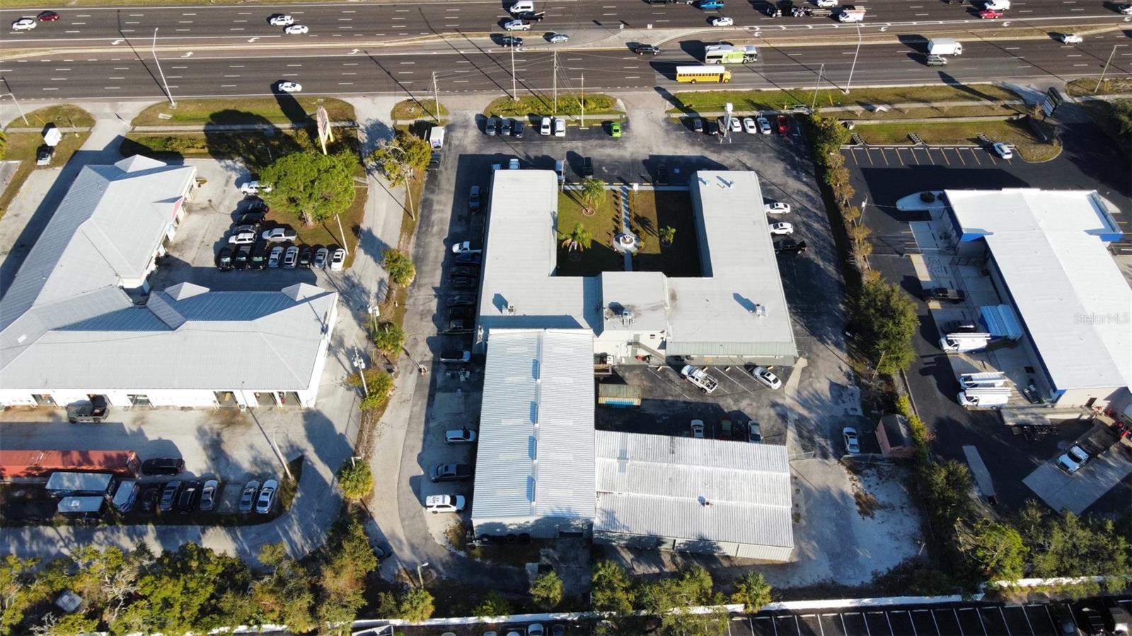 Photo of 37542 US HWY 19 PALM HARBOR FL 34684