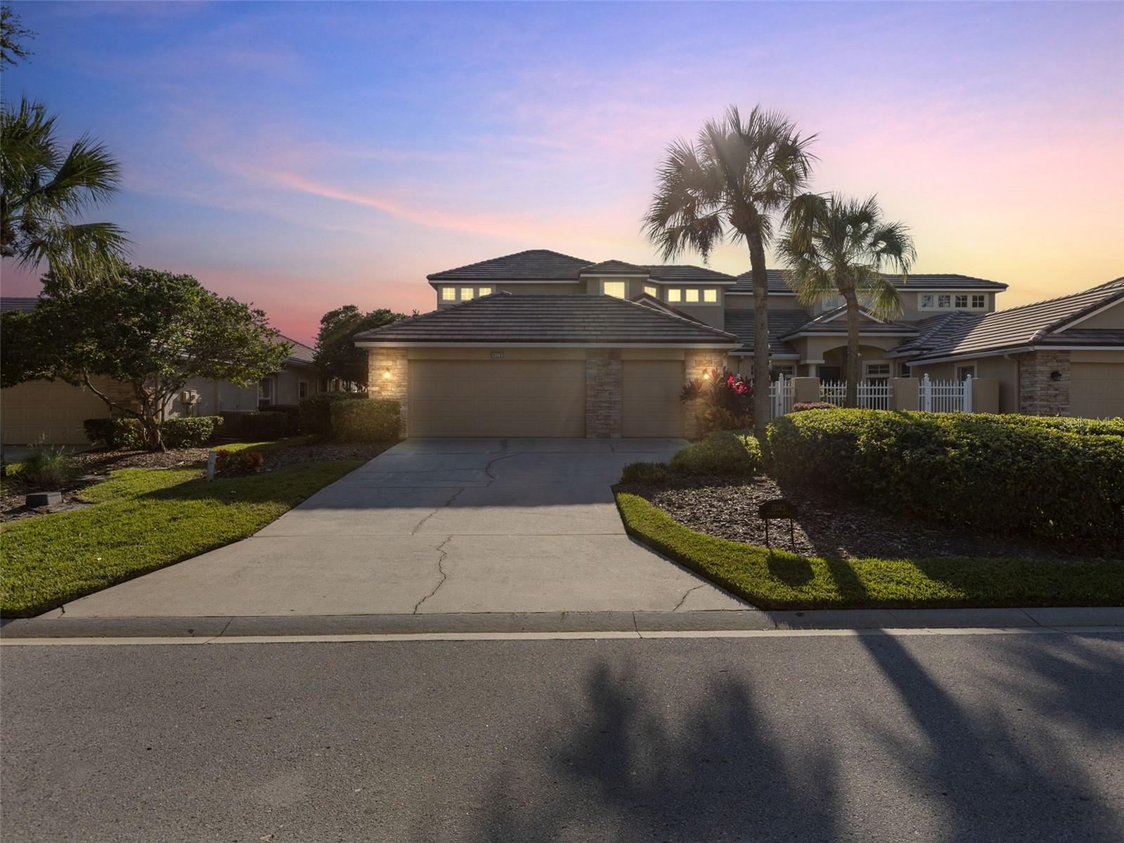 Photo of 13143 PALMILLA CIRCLE DADE CITY FL 33525
