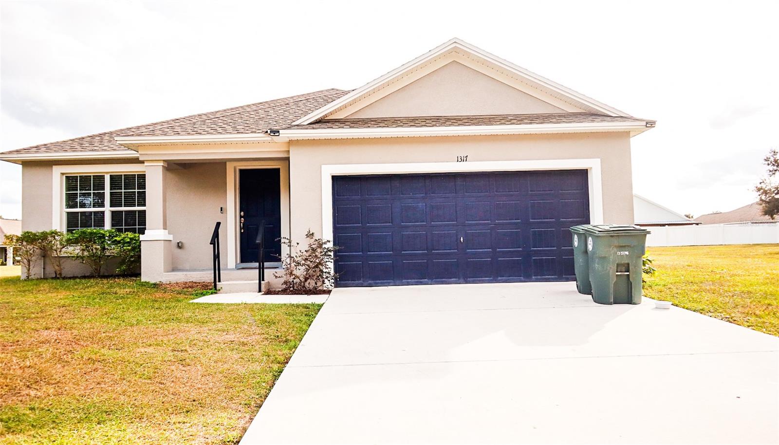 Photo of 1317 KESTREL COURT AVON PARK FL 33825